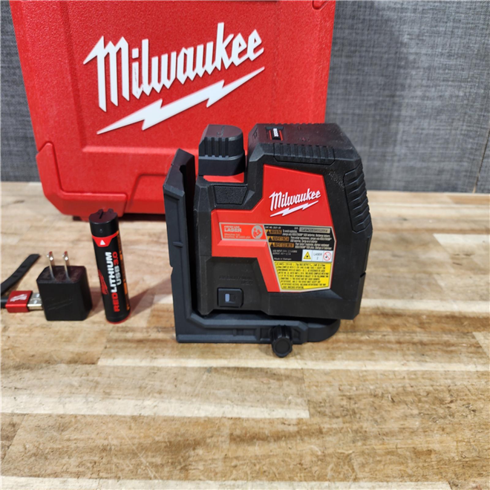 HOUSTON LOCATION - AS - IS Milwaukee 100 ft. REDLITHIUM Lithium-Ion USB Green Rechargeable Cross Line Laser Level with Charger