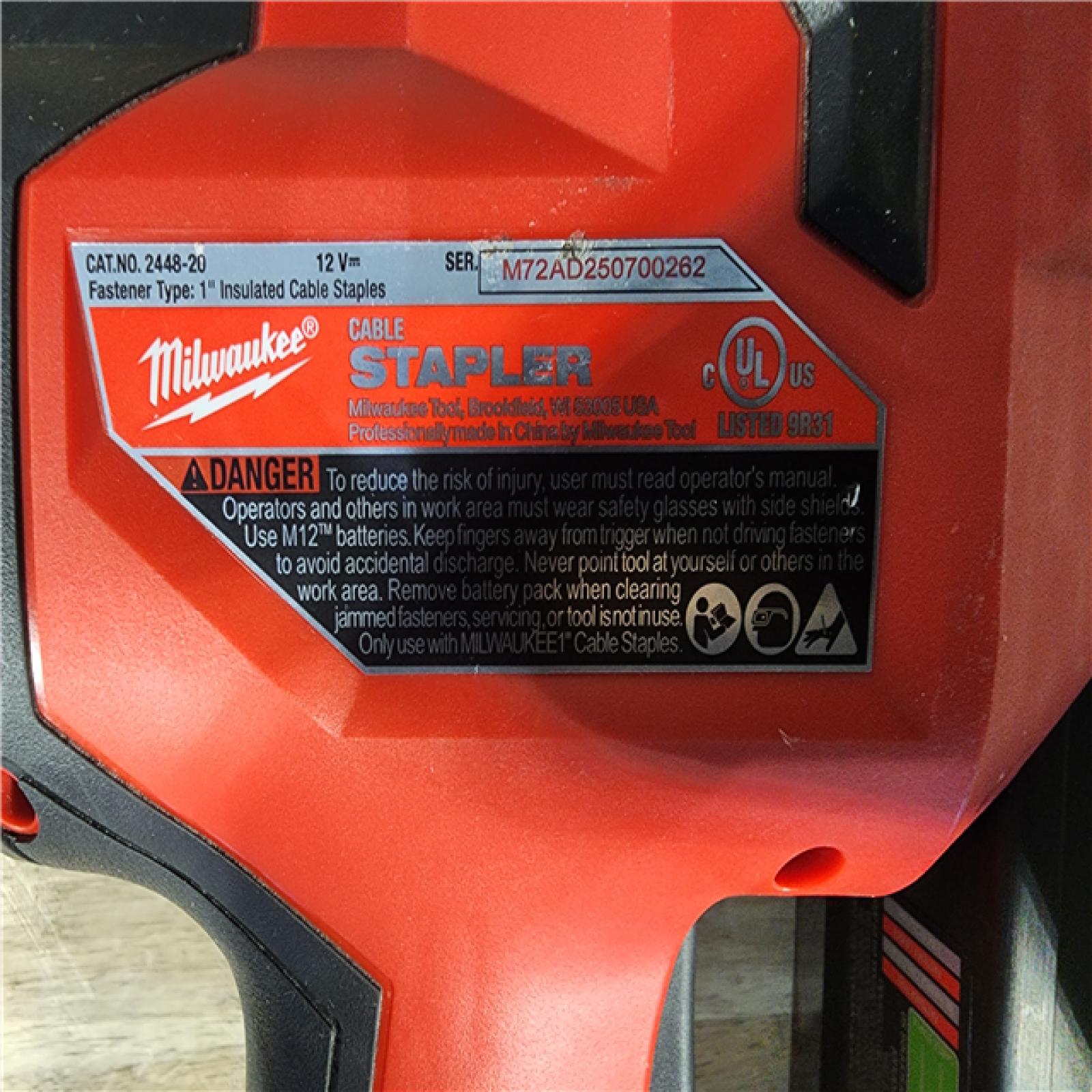 HOUSTON LOCATION - AS-IS (APPEARS LIKE NEW) Milwaukee M12 Cable Stapler (TOOL ONLY)