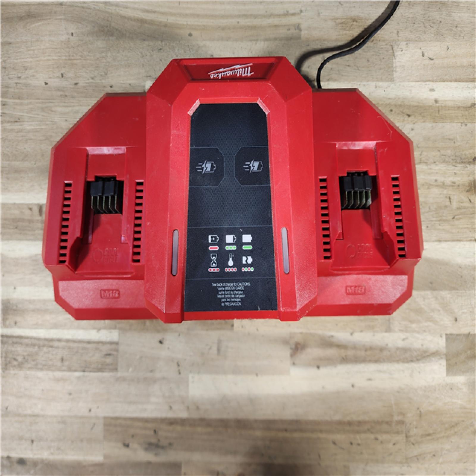 HOUSTON LOCATION - AS-IS Milwaukee 48-59-1815 M18 18V Dual Bay Simultaneous Super Charger (TOOL ONLY)