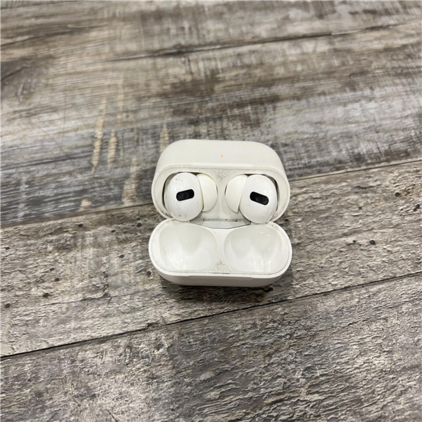 AS-IS AirPods Pro 1 And MagSafe Charging Case