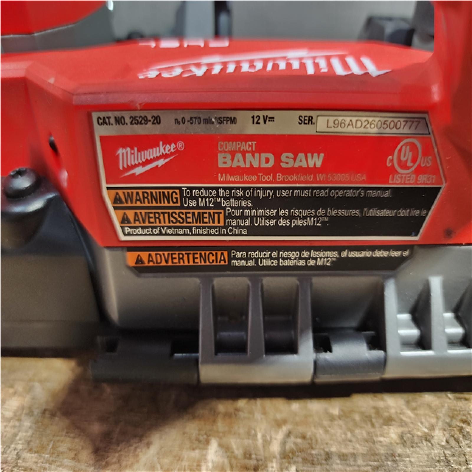 HOUSTON LOCATION - AS - IS Milwaukee FUEL 12V Lithium-Ion Cordless Compact Band Saw (Tool-Only)