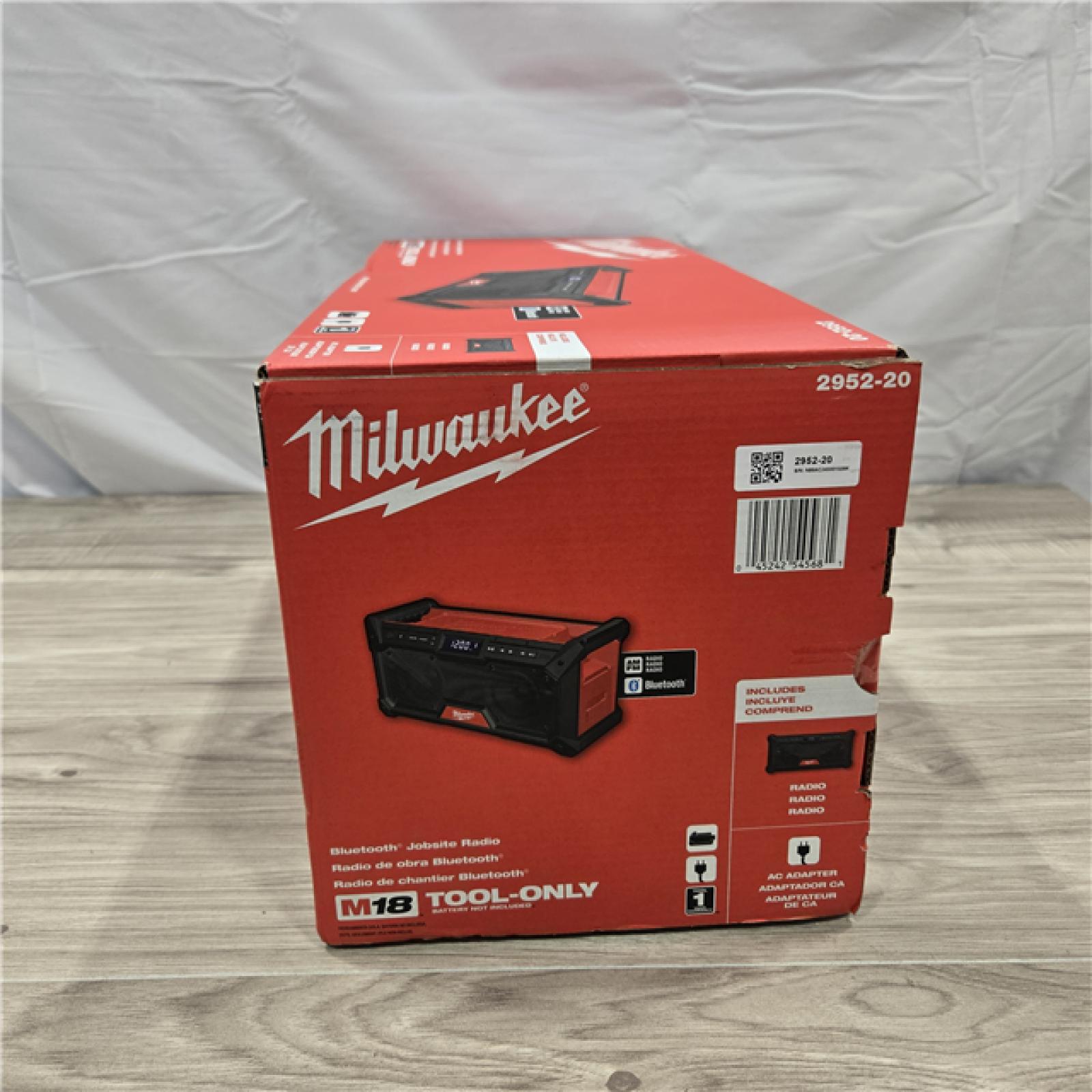 NEW! - Milwaukee 18V Cordless Jobsite Radio
