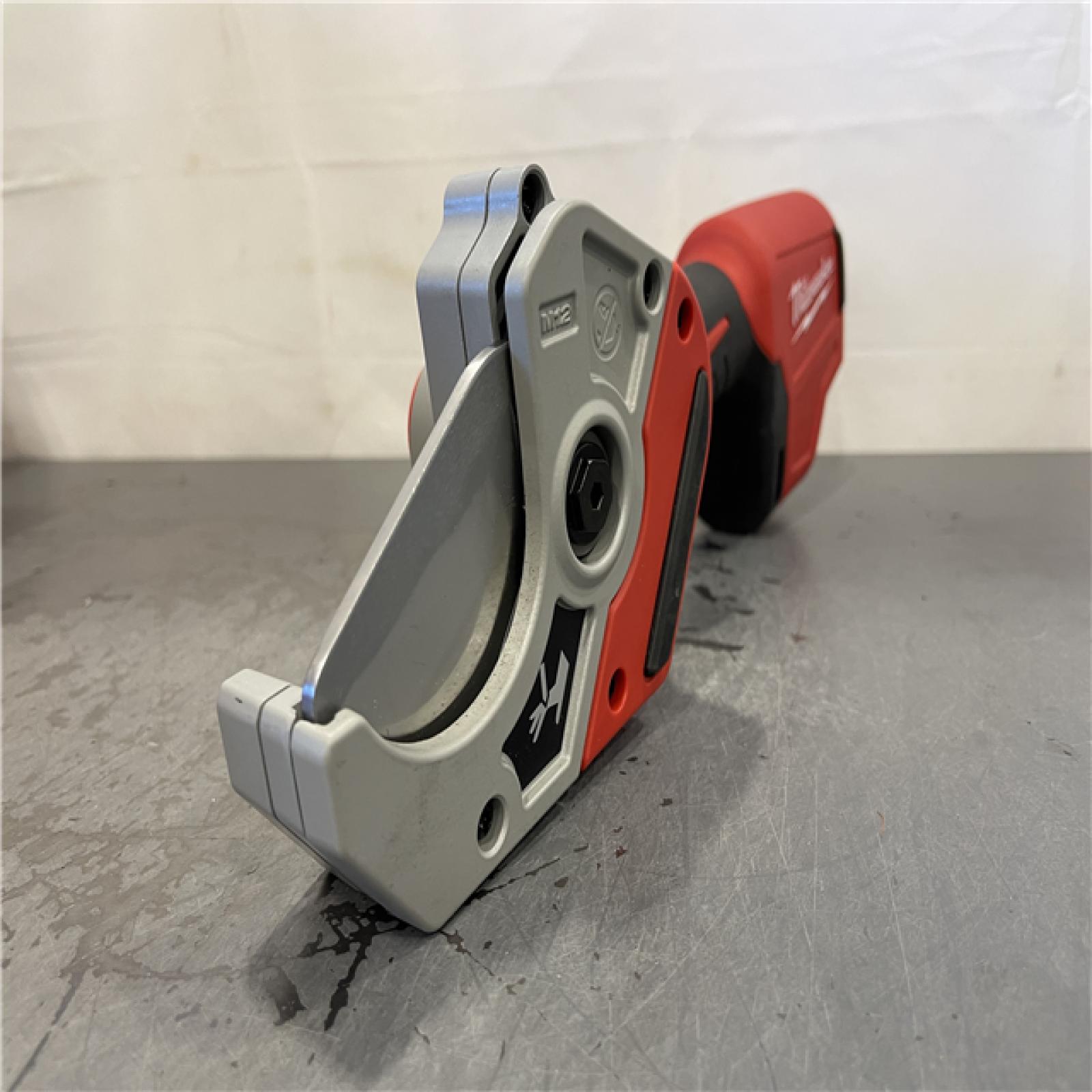 AS-IS - Milwaukee M12 12V Lithium-Ion Cordless PVC Pipe Shear