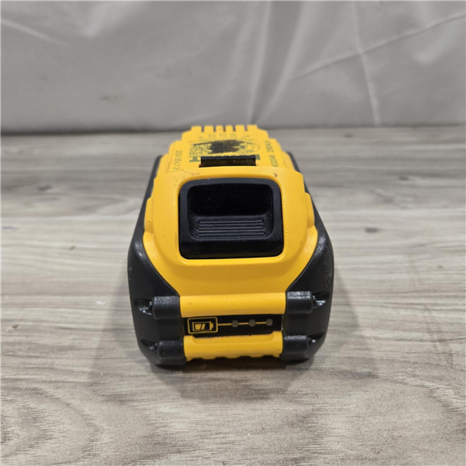 AS-IS DEWALT FLEXVOLT 20V/60V MAX 6.0Ah Battery Pack with 6 Amp Output Charger Kit