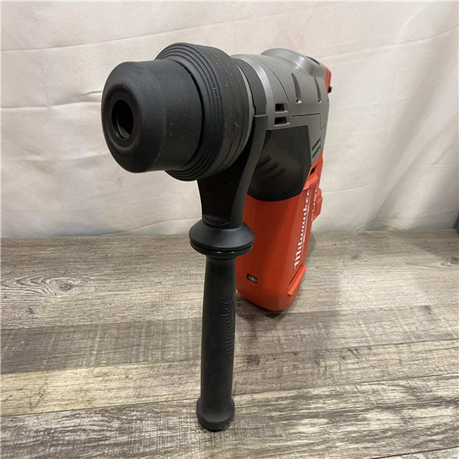 AS-IS Milwaukee FUEL 18V Lithium-Ion Brushless Cordless 1-9/16 in. (Tool-Only)