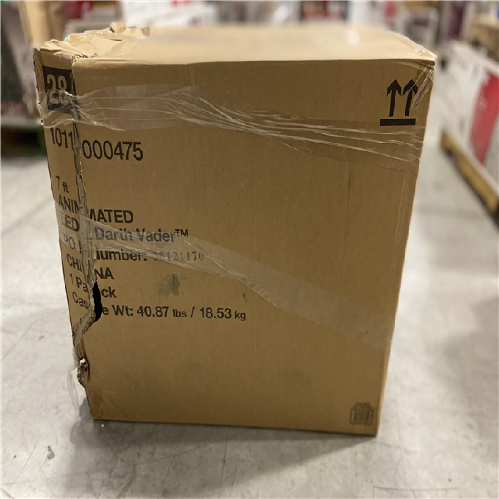 DALLAS LOCATION - Star Wars 7 ft. Animated LED Darth Vader™