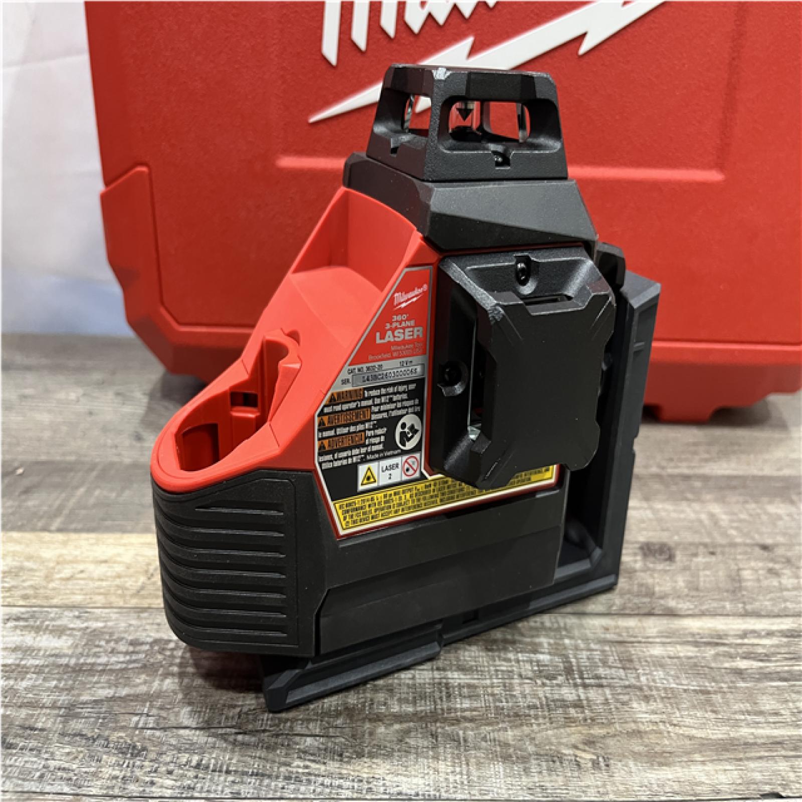 AS-IS Milwaukee 12-Volt Lithium-Ion Cordless Green 250 ft. 3-Plane Laser Level Kit