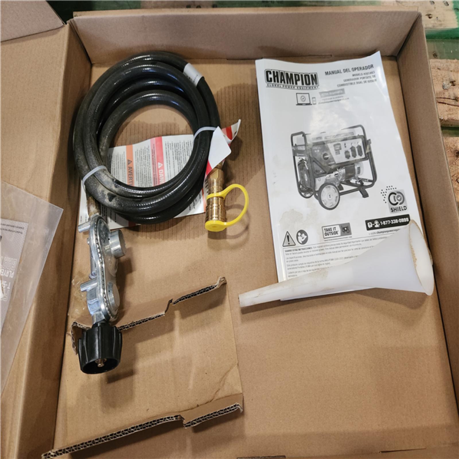 Phoenix LIKE NEW Champion Power Equipment 7850/6250-Watt Recoil Start Dual Fuel Portable Generator w/ Free 3-Year Warranty for Home Backup and Storm Prep