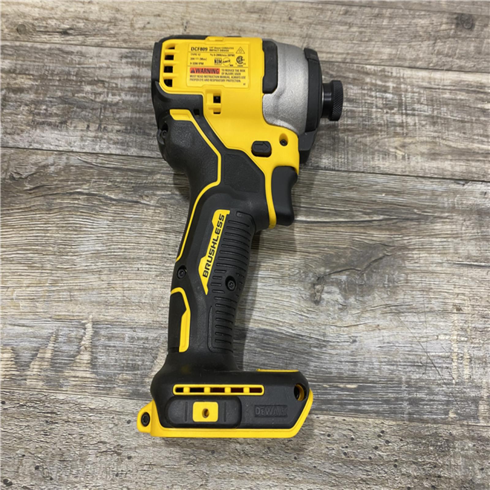 AS-IS DEWALT Atomic 20V Max Lithium-Ion Brushless Cordless Compact 1/4 in. Impact Driver Kit