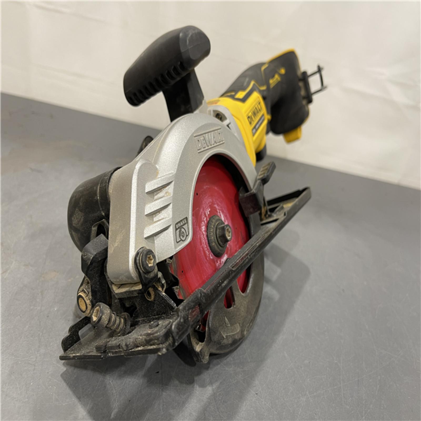 AS-IS - DEWALT ATOMIC 20V MAX Cordless Brushless 4-1/2 in. Circular Saw