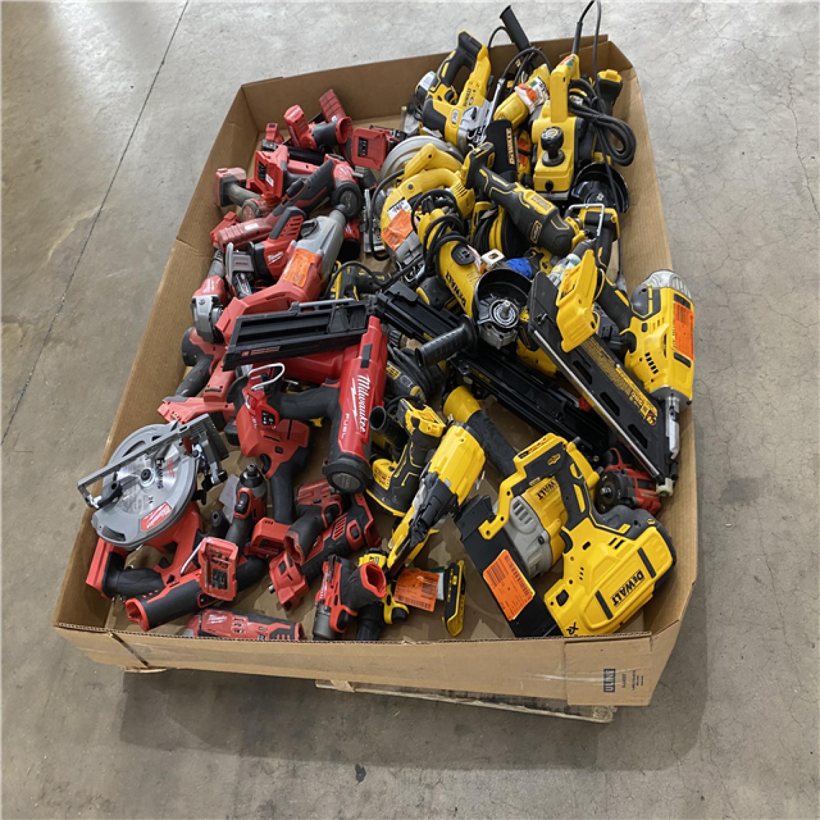 Houston Location AS IS - Tool Pallet