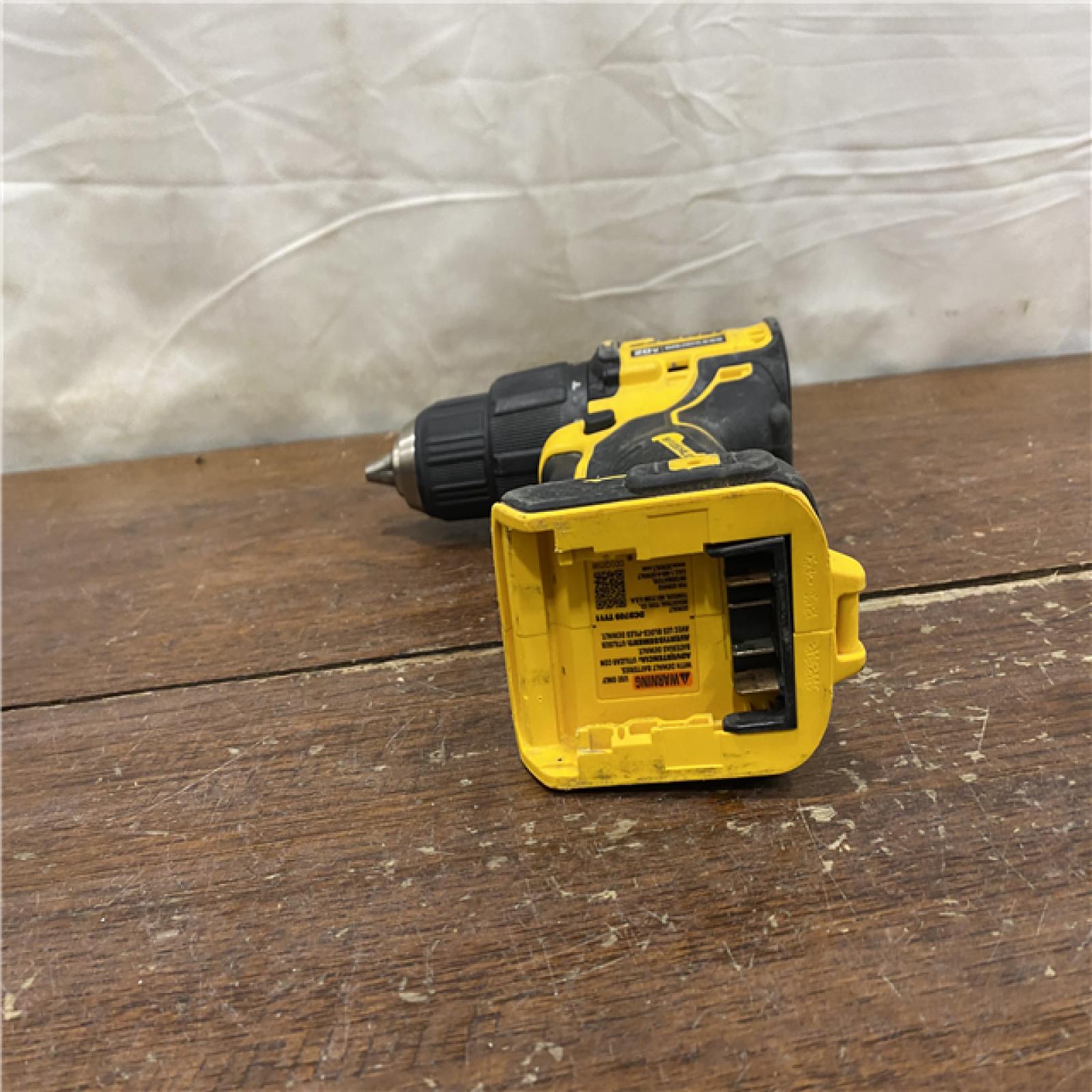 AS-IS DEWALT ATOMIC 20-Volt Lithium-Ion Cordless 1/2 in. Compact Hammer Drill with 3.0Ah Battery, Charger and Bag