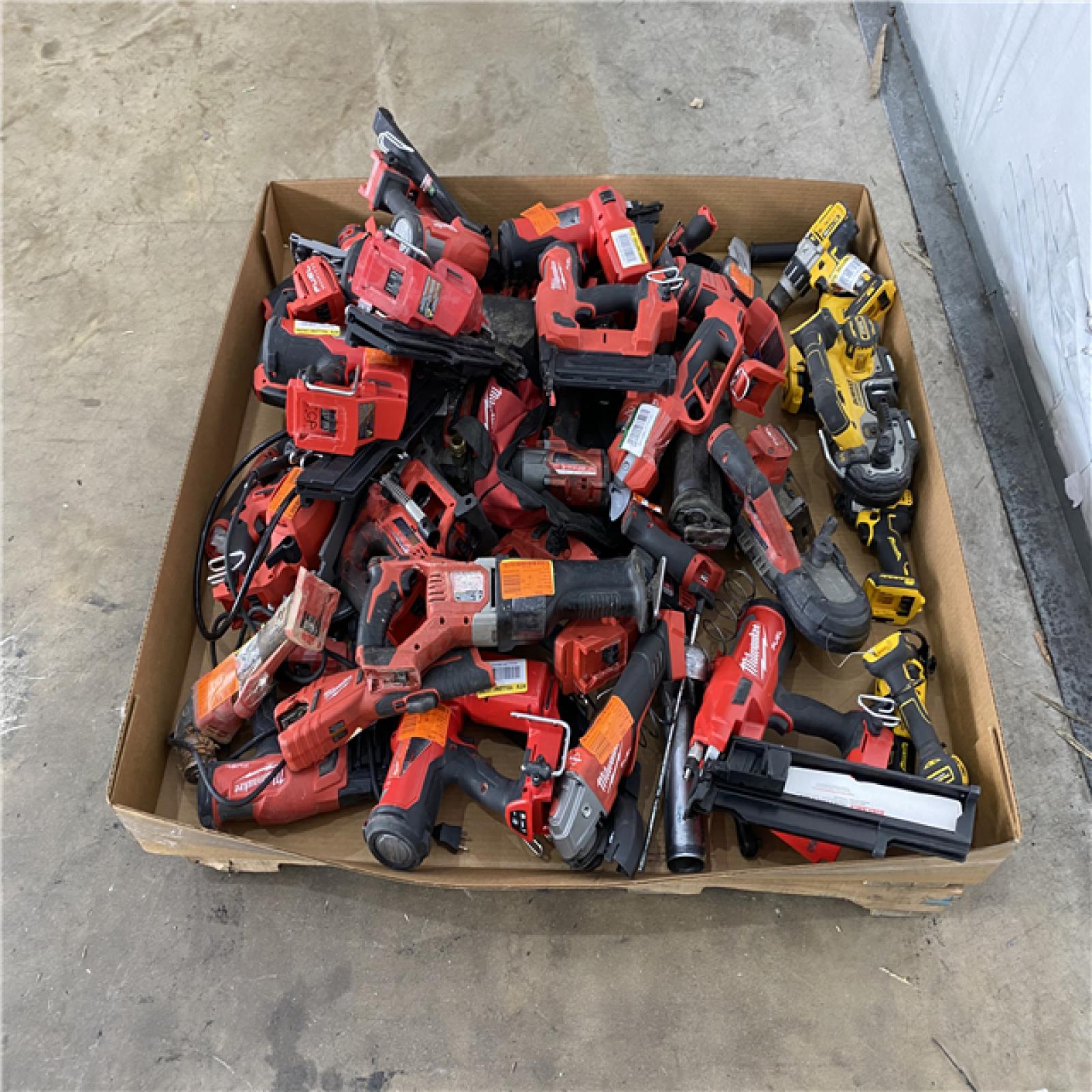 Houston Location AS IS - Tool Pallet