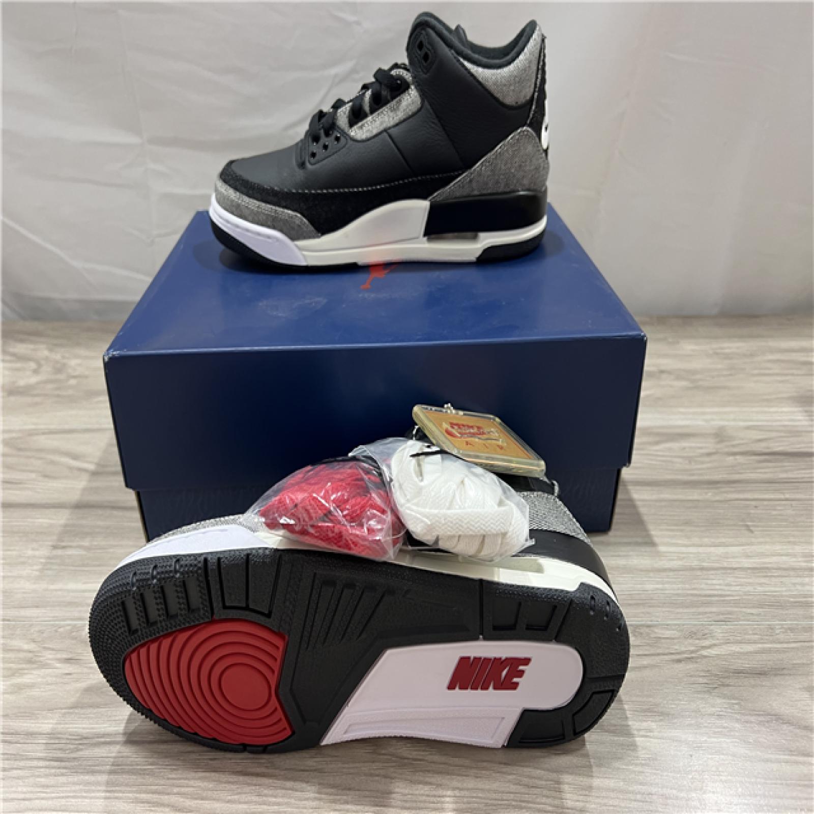 Air Jordan 3 x Levi's - Black/White - SZ 8
