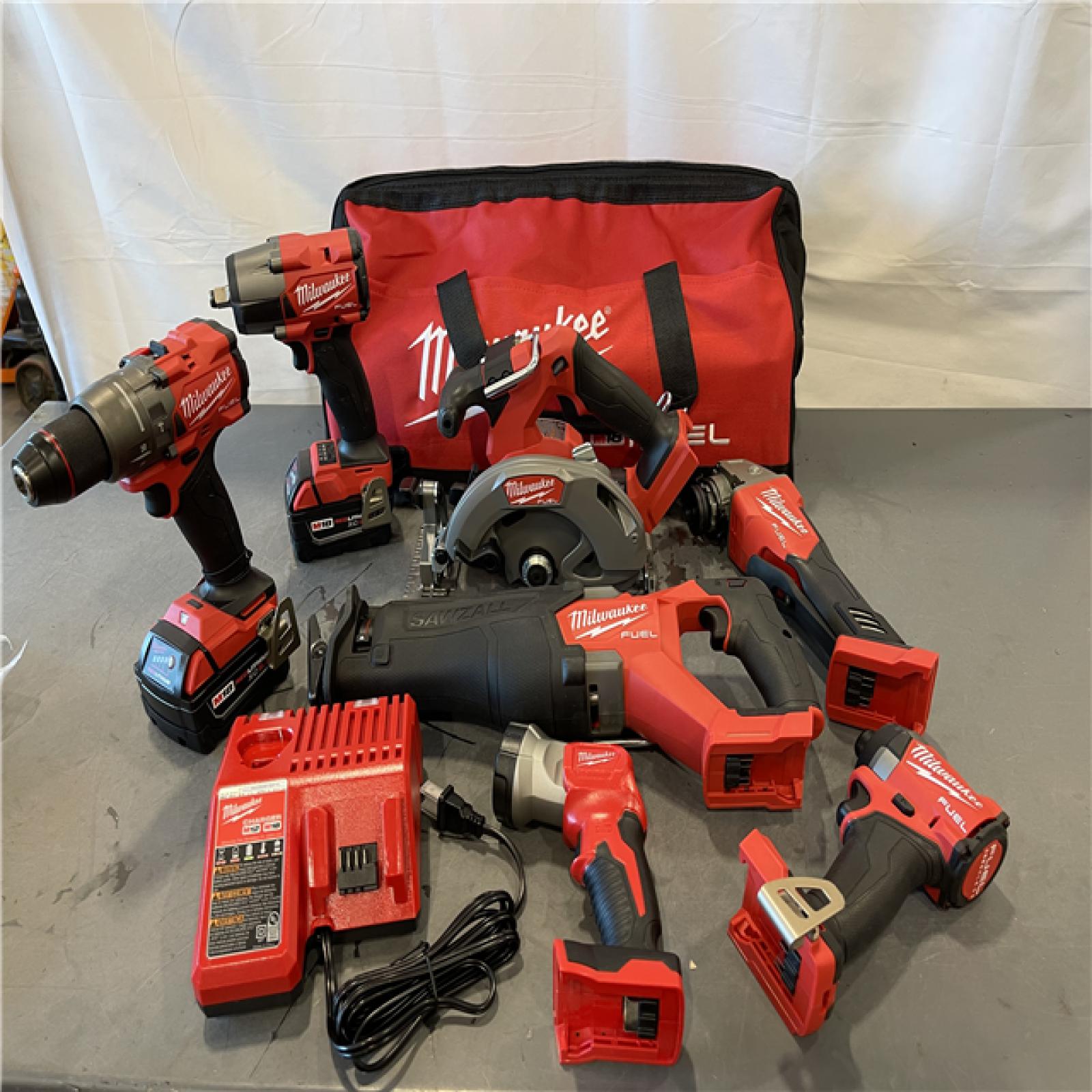 AS-IS - Milwaukee M18 FUEL 18V Lithium-Ion Brushless Cordless Combo Kit