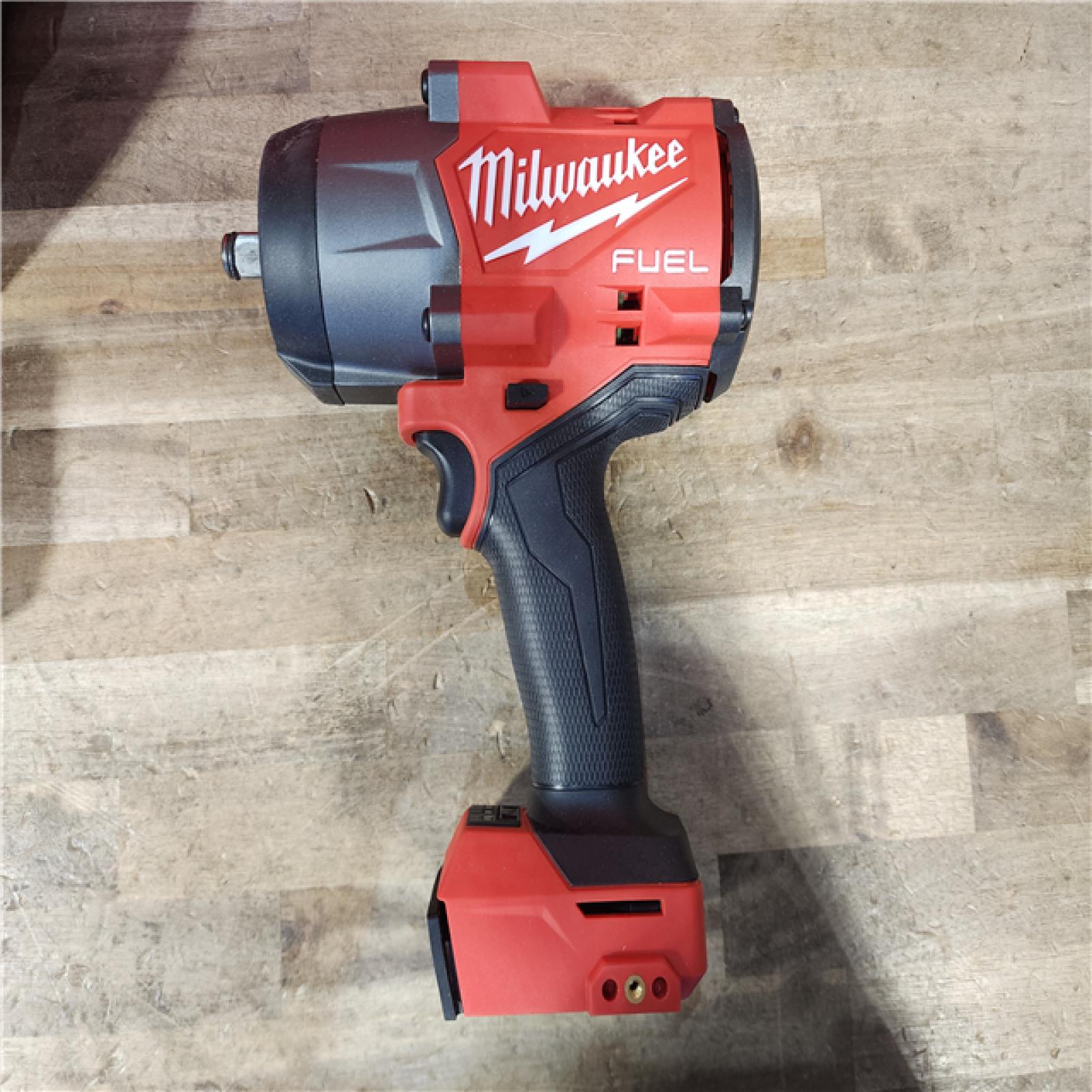 HOUSTON LOCATION - AS-IS Milwaukee FUEL 18V Lithium-Ion Brushless Cordless 1/2 in. Impact Wrench w/Friction Ring Kit