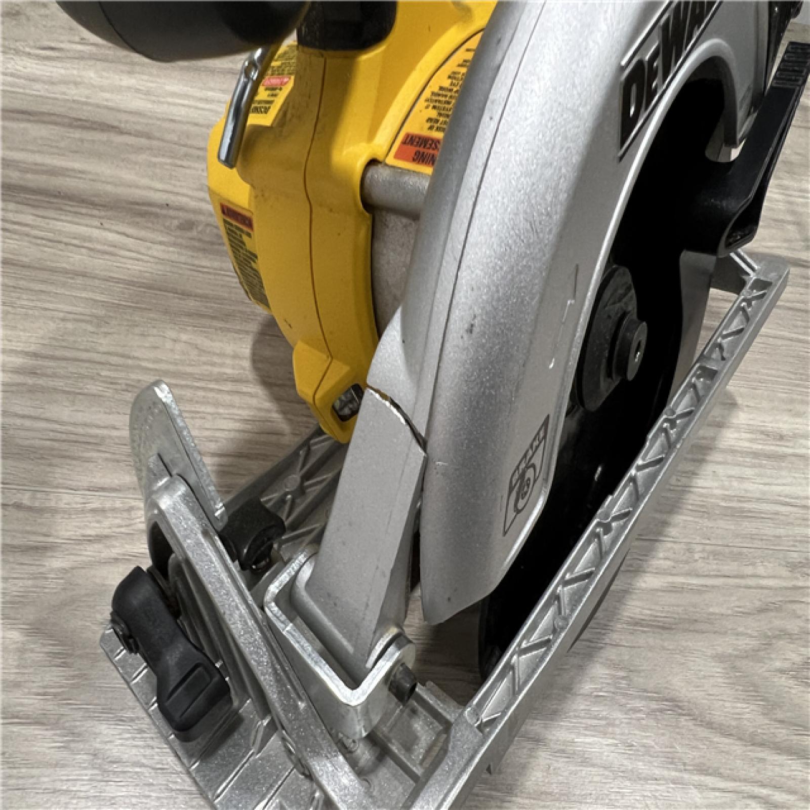 AS-IS DEWALT 20V Lithium-Ion Cordless 6-Tool Combo Kit with Rolling Toolbox