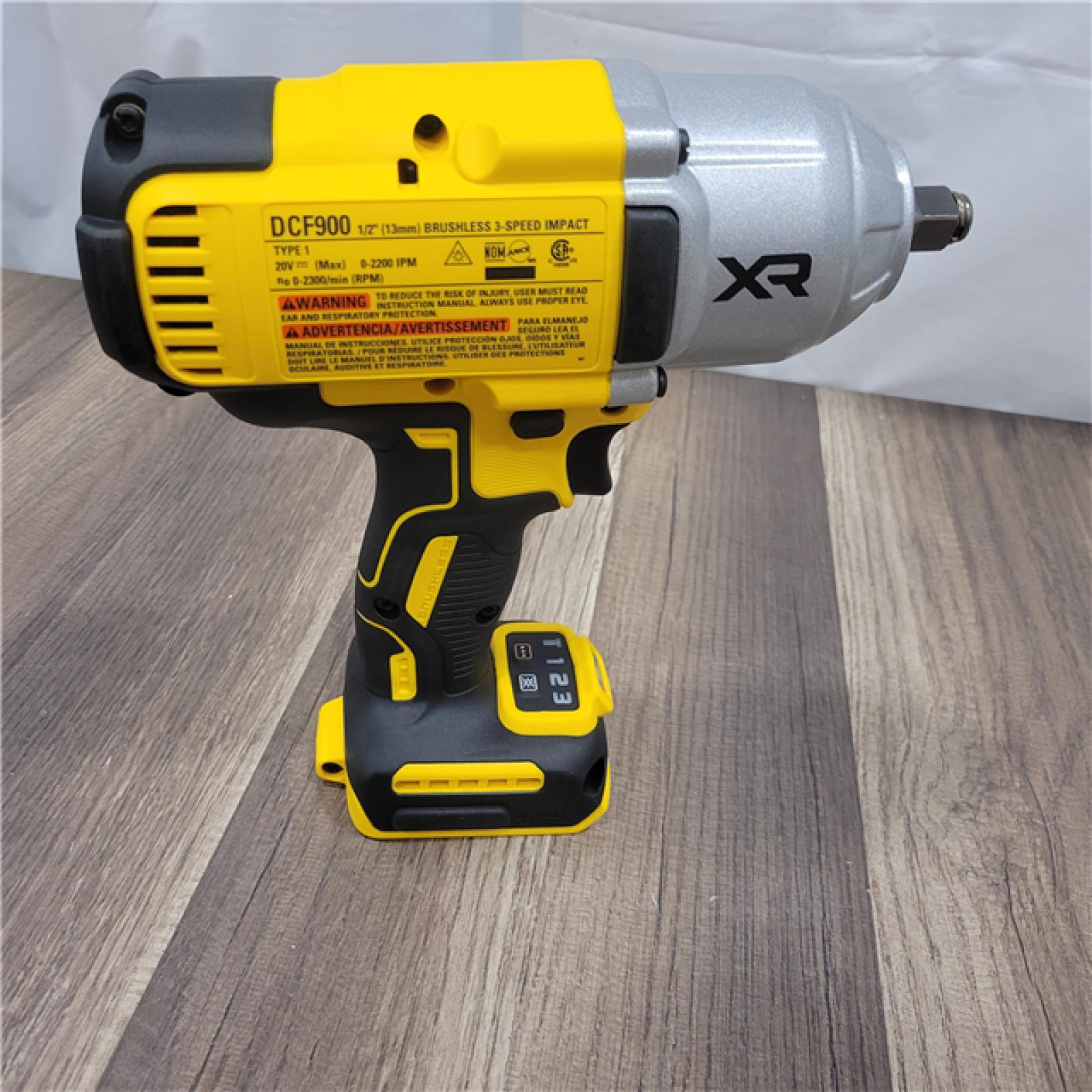 AS-IS DEWALT 20V MAX Lithium-Ion Cordless 1/2 in. Impact Wrench Kit