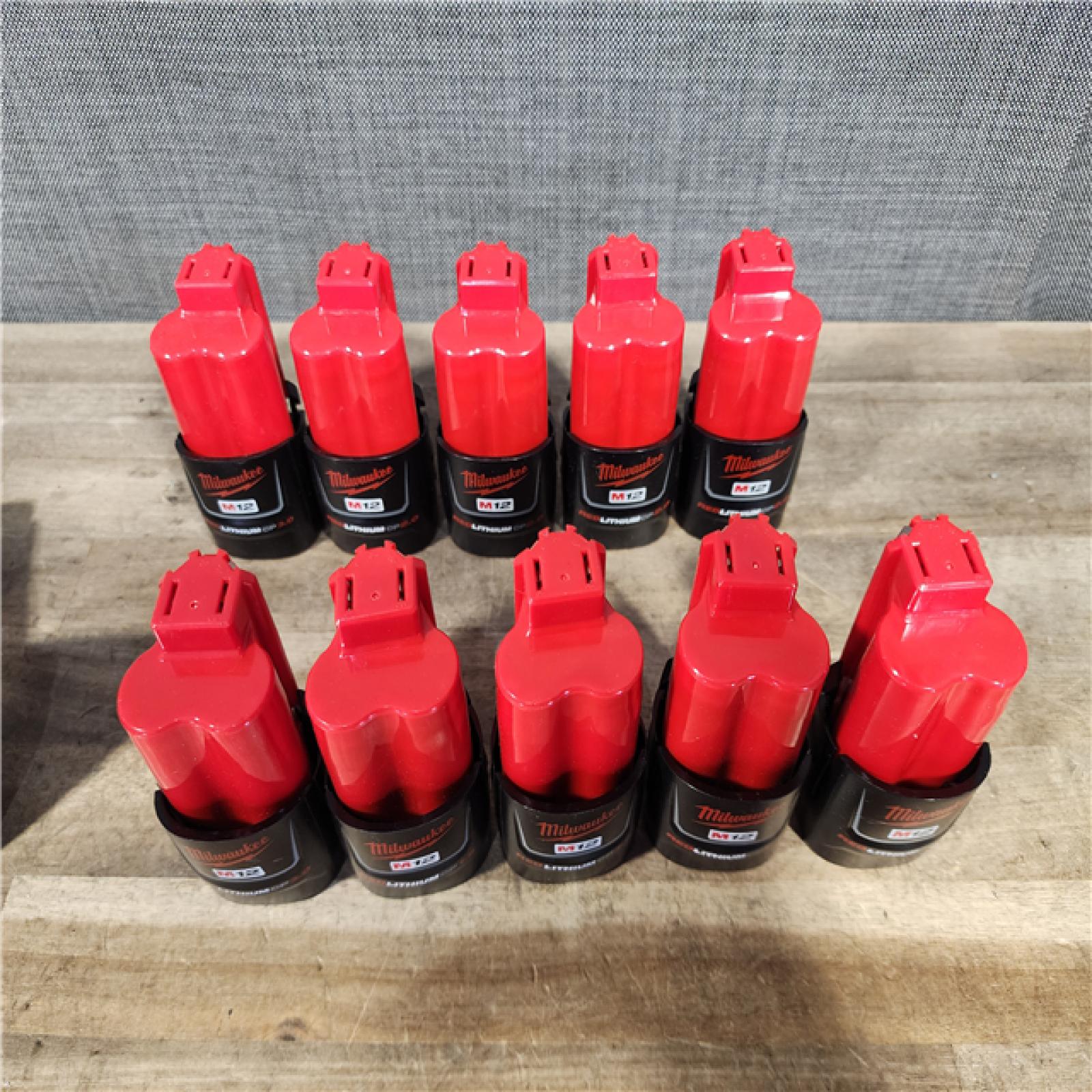 HOUSTON LOCATION - AS-IS MILWAUKEE BATTERY PACK QTY - 15