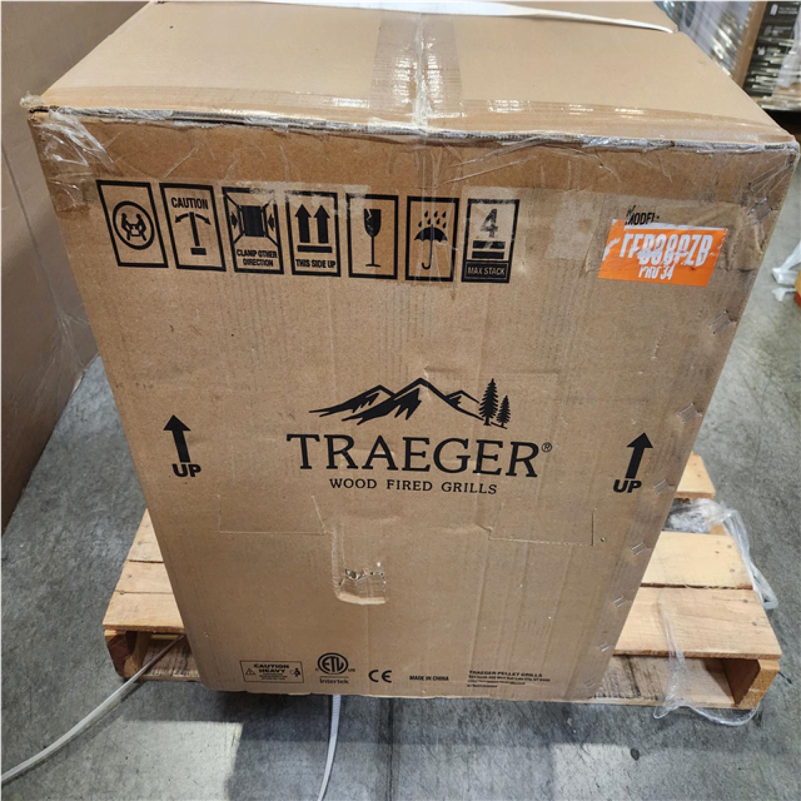 Phoenix NEW Traeger Pro 34 BBQ Wood Pellet Grill and Smoker in Bronze
