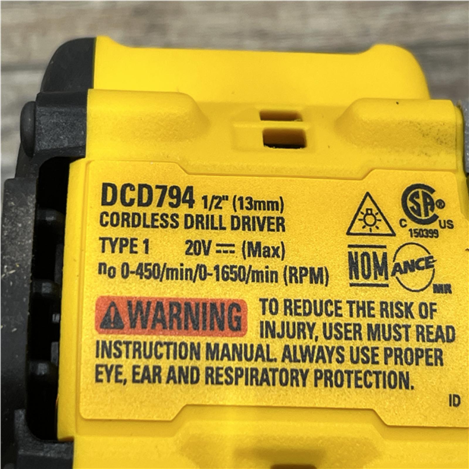AS-IS DEWALT Atomic 20V Lithium-Ion Cordless Compact 1/2 in. Drill/Driver Kit