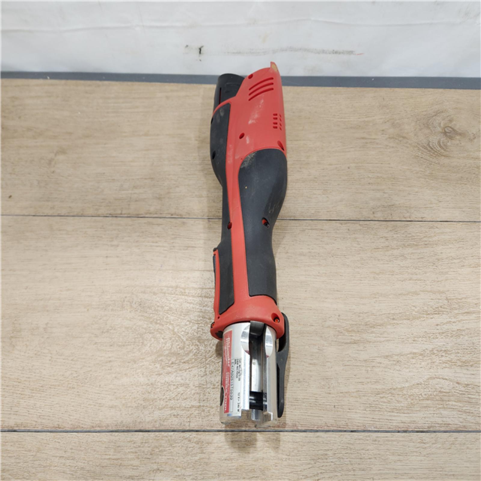 AS-IS- Milwaukee M12 12-Volt Lithium-Ion Force Logic Cordless Press Tool Kit