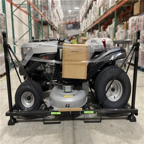 DALLAS LOCATION -  Murray MT100 42 in. 13.5 HP 500cc E1350 Series Briggs and Stratton Engine 6-Speed Manual Gas Riding Lawn Tractor Mower