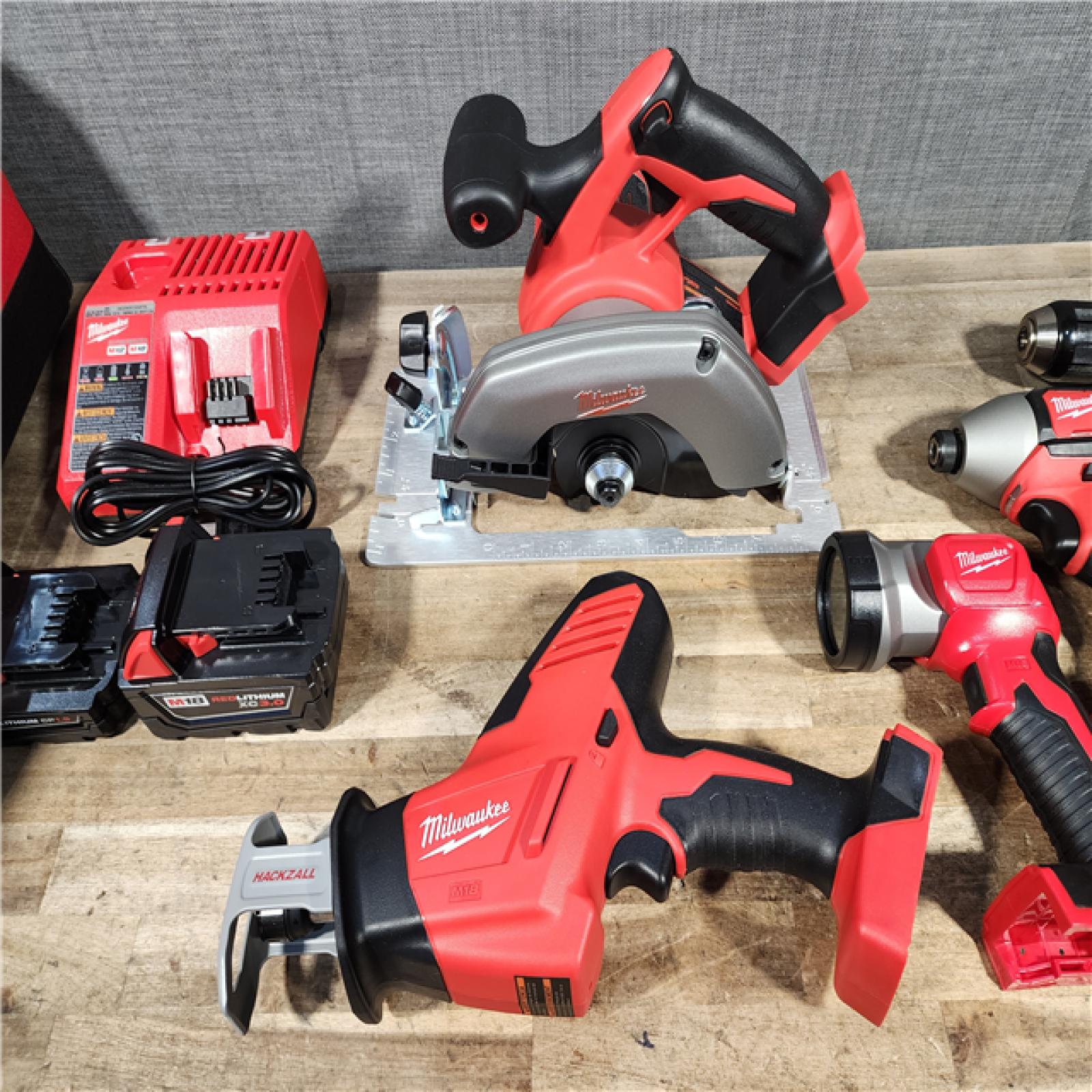HOUSTON LOCATION - AS-IS (APPEARS LIKE NEW) Milwaukee 18V Lithium-Ion Cordless (5-Tool) Combo Kit