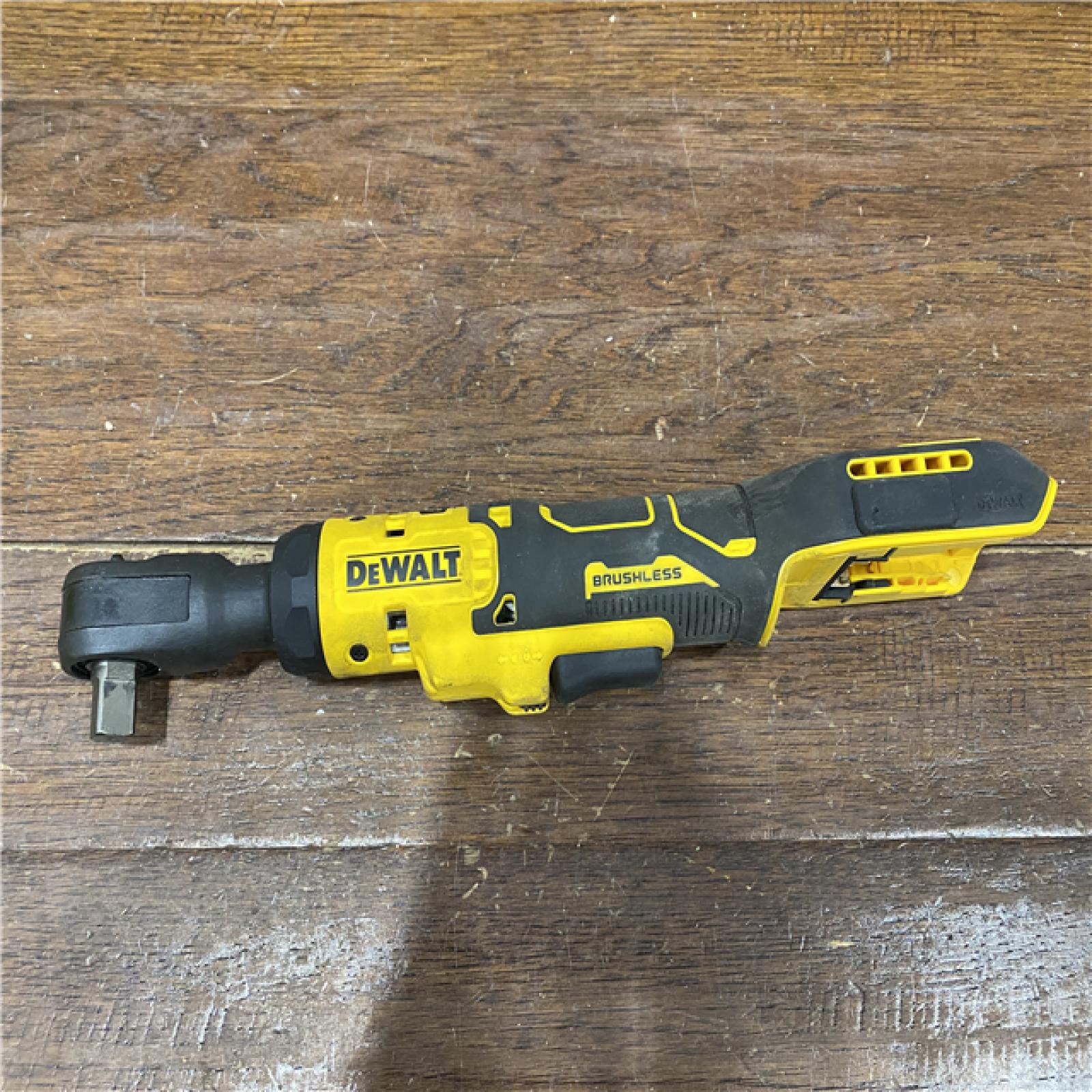 AS-IS ATOMIC 20V MAX Cordless 1/2 in. Ratchet (Tool Only)