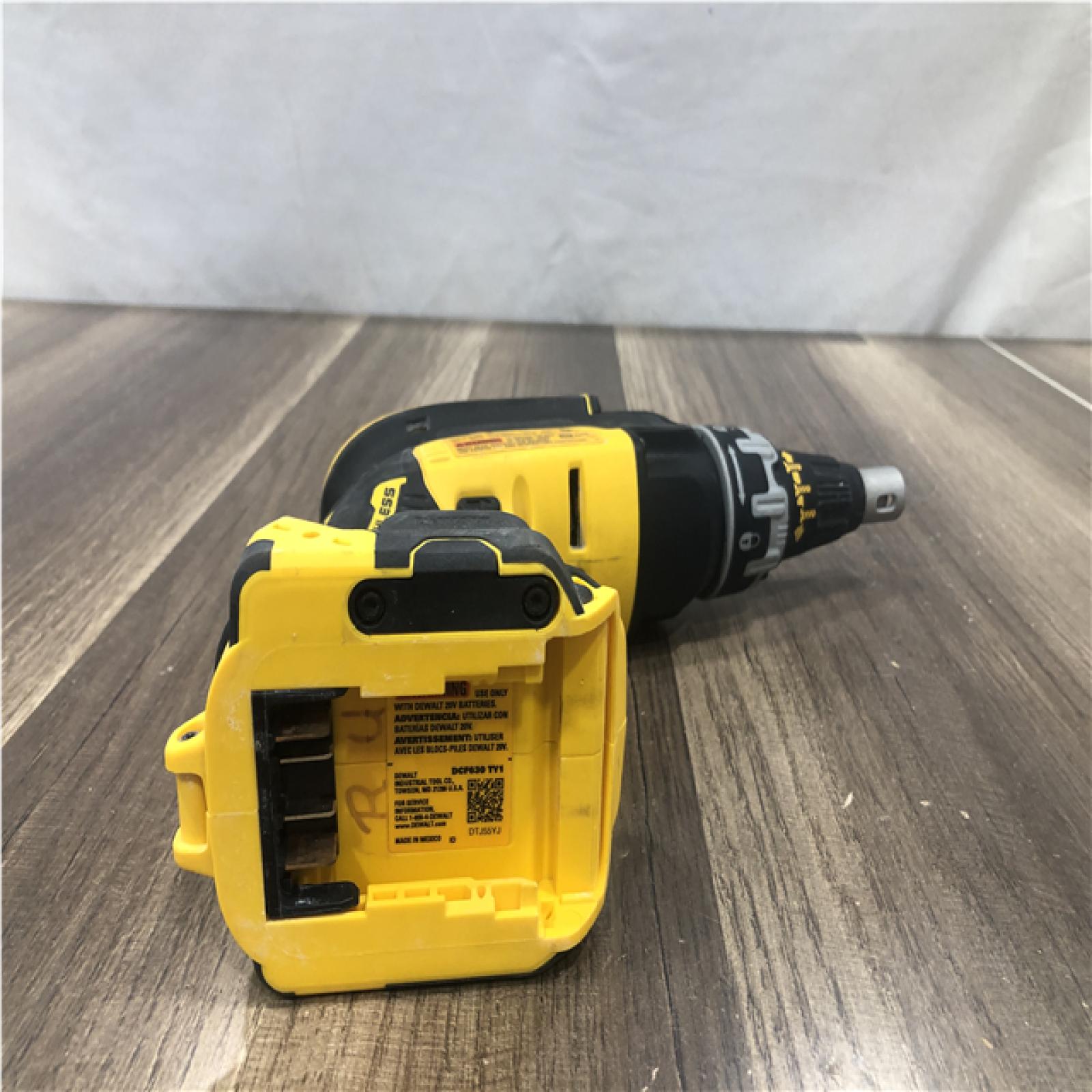 AS-IS DEWALT XR 20V MAX Lithium-Ion Cordless Brushless Screw Gun (Tool Only)