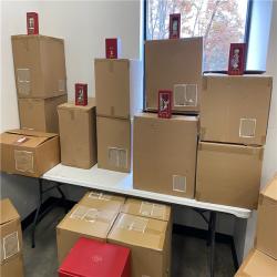 Pittston location as-is Lenox Christmas products (954 UNITS/ 2 pallets)