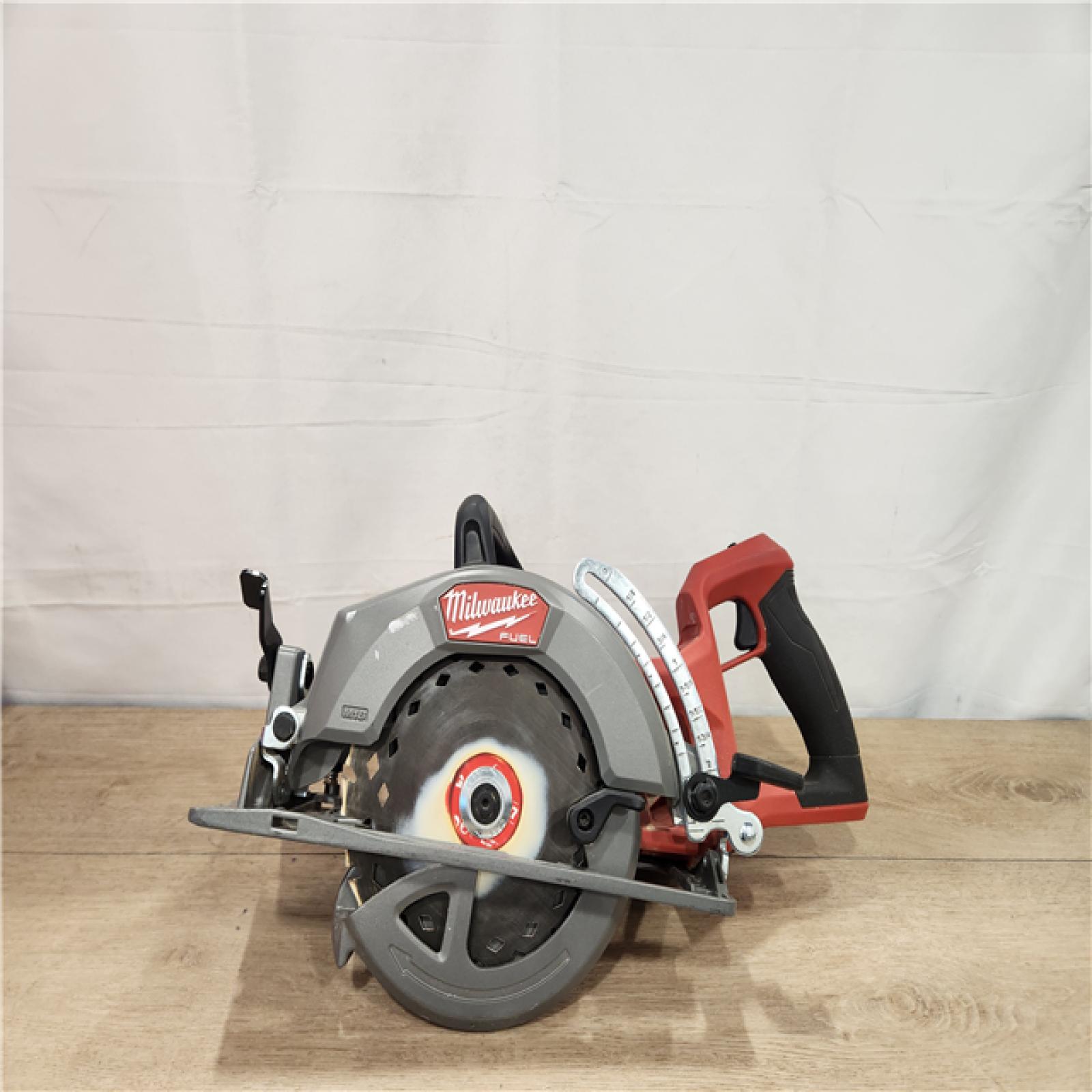 AS-IS- Milwaukee FUEL 18V Lithium-Ion Cordless 7-1/4 in. Rear Handle Circular Saw (Tool-Only)