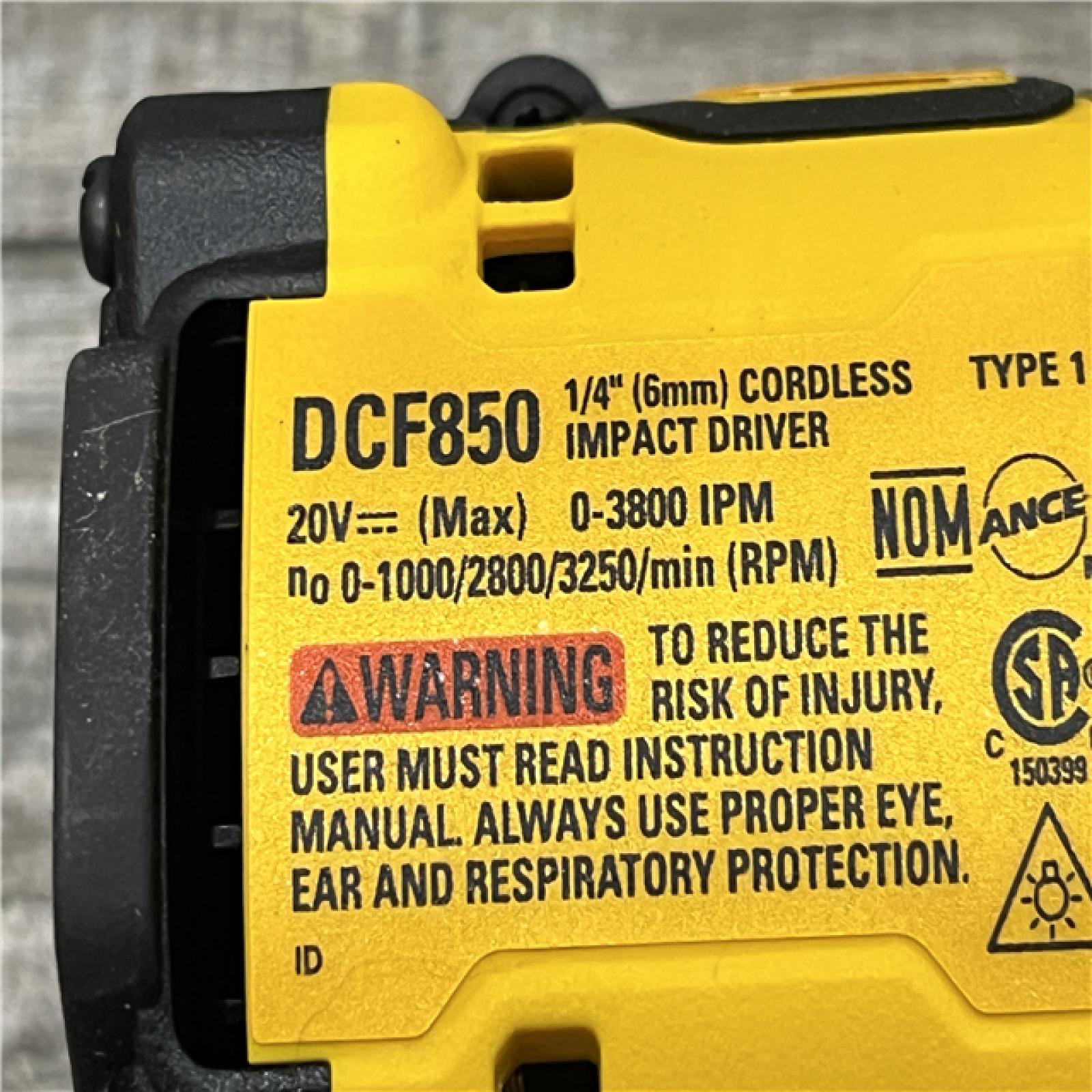AS-IS DEWALT ATOMIC 20V MAX Lithium-Ion Cordless 1/4 in. Brushless Impact Driver Kit