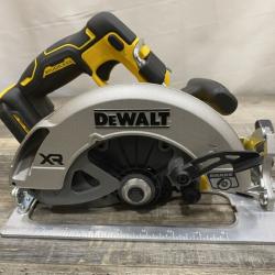 AS-IS DEWALT 20V MAX Lithium-Ion 7-1/4 in. Cordless Circular Saw Kit