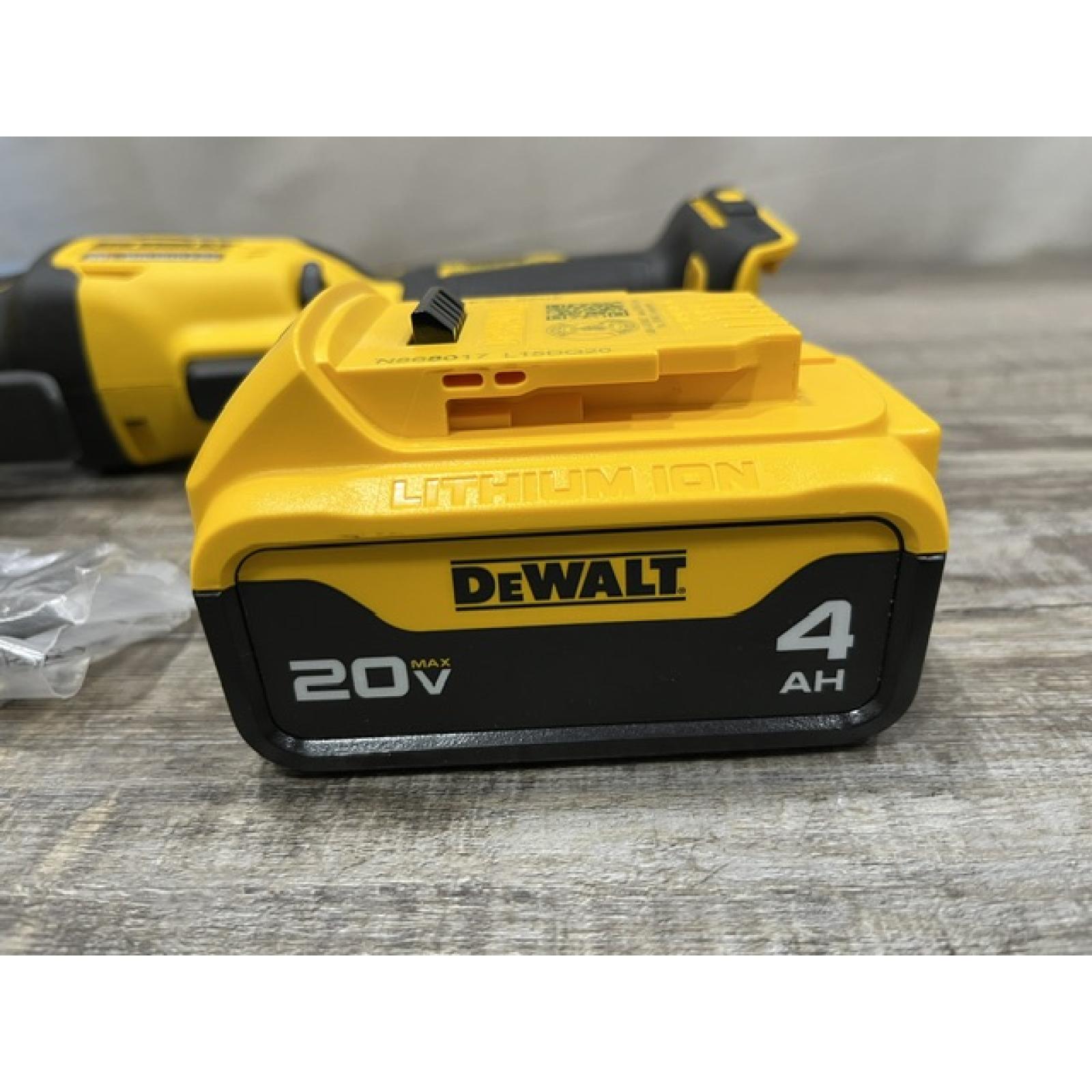 AS-IS DEWALT ATOMIC 20V MAX Lithium-Ion Cordless Brushless Oscillating Tool Kit