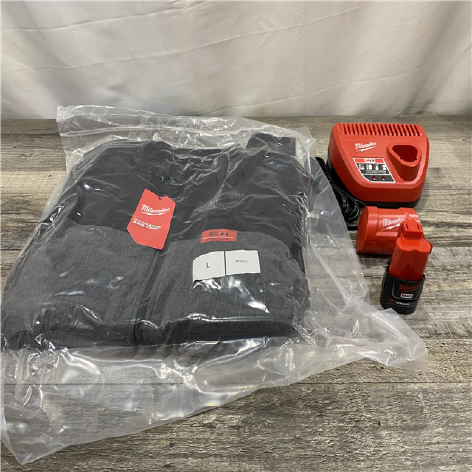 LIKE NEW - Milwaukee Men's Large 12-Volt Lithium-Ion Cordless Axis Gray Heated Quilted Vest Kit