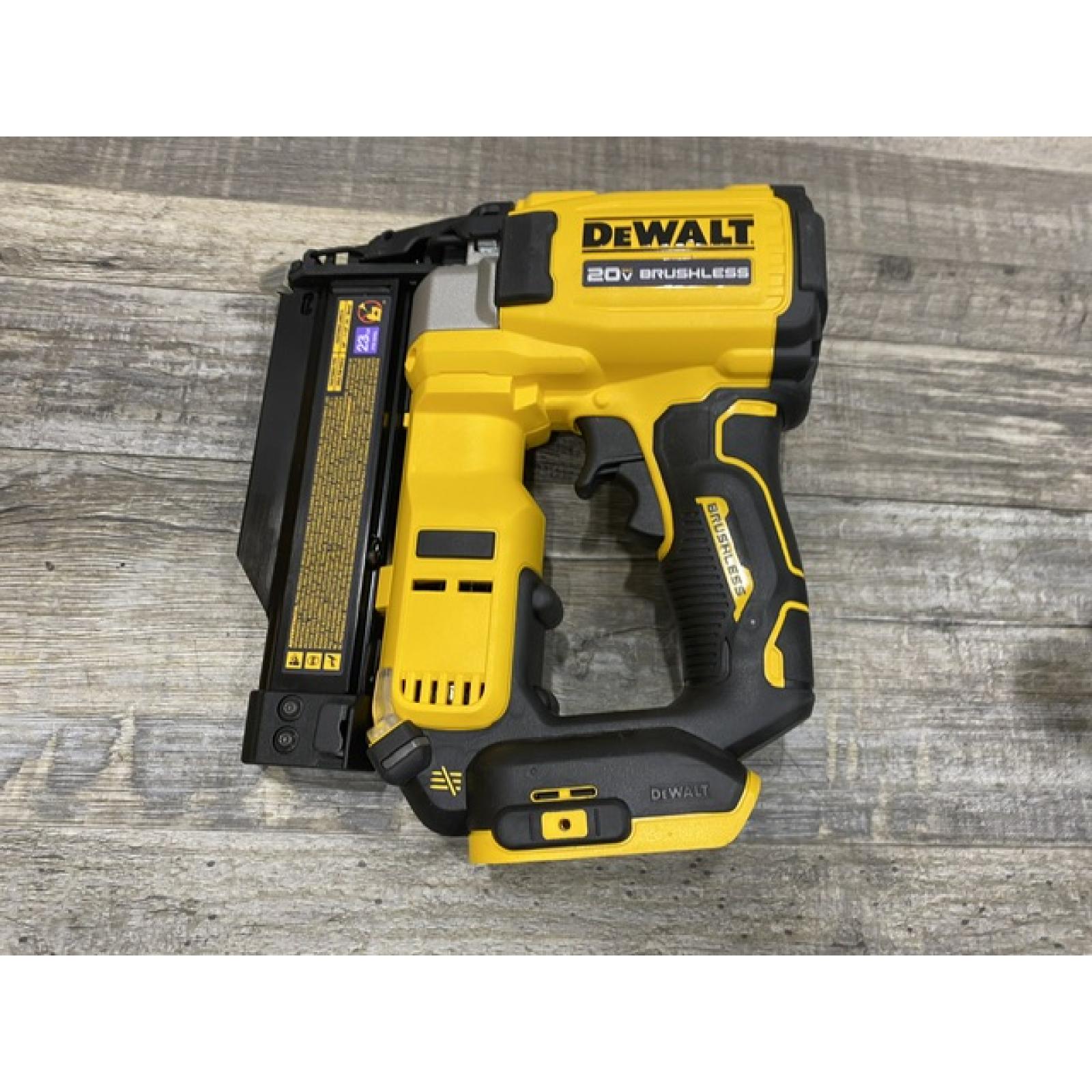 AS-IS DEWALT ATOMIC 20V MAX Lithium Ion Cordless 23 Gauge Pin Nailer Kit