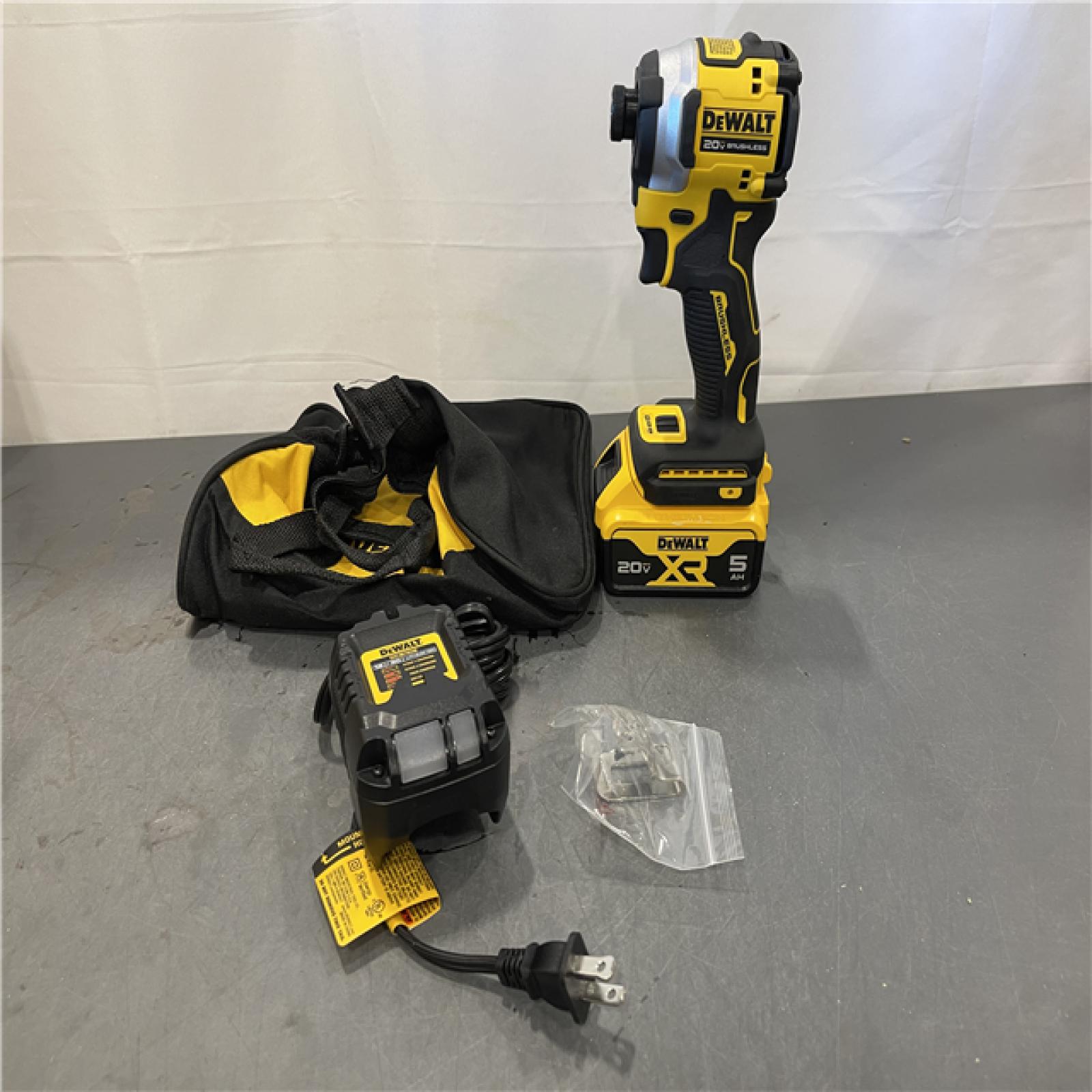 AS-IS - DeWalt ATOMIC 20V MAX Lithium-Ion Cordless 1/4 in. Brushless Impact Driver Kit