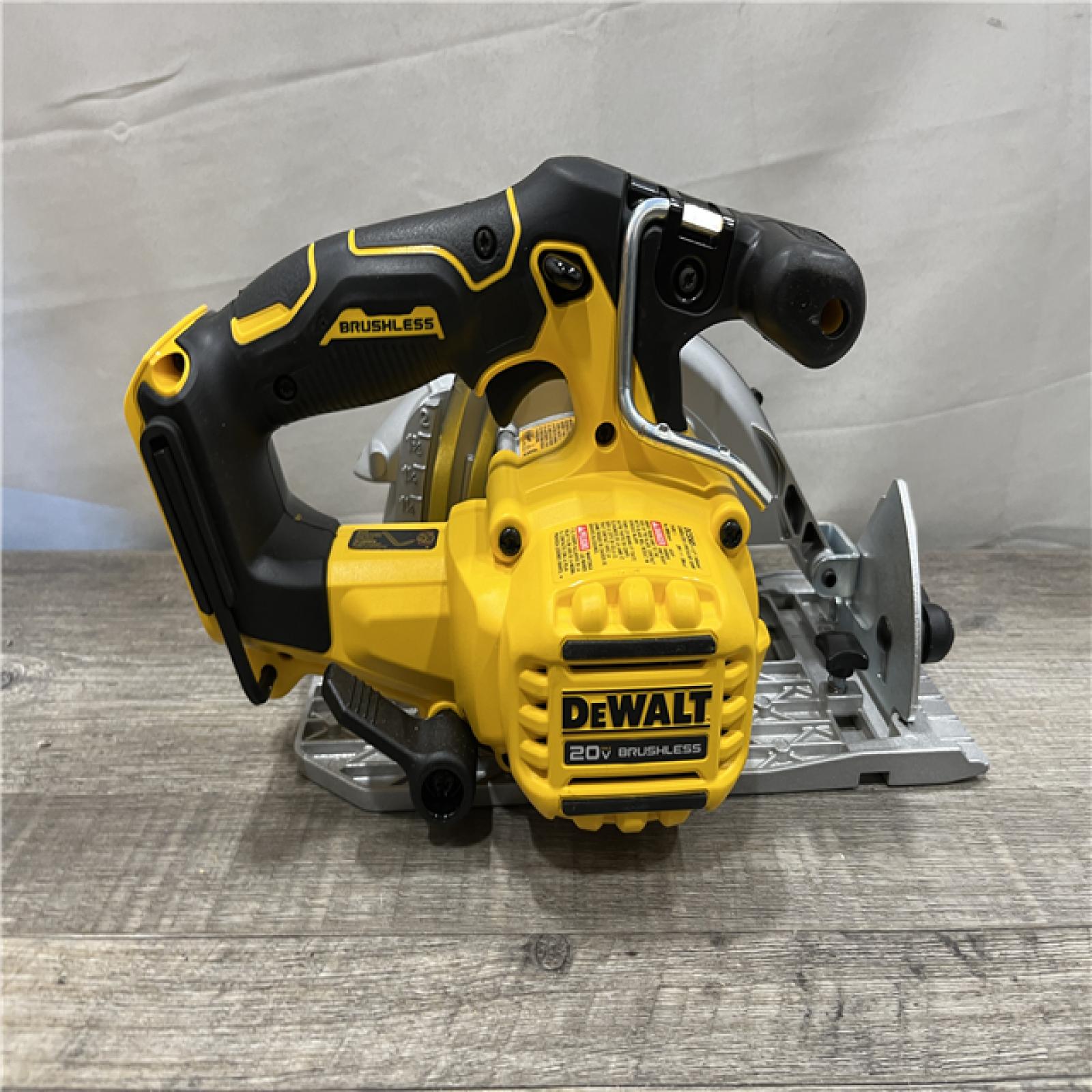 AS-IS DEWALT 20V MAX Cordless Brushless 6-1/2 in. Sidewinder Style Circular Saw (Tool Only)
