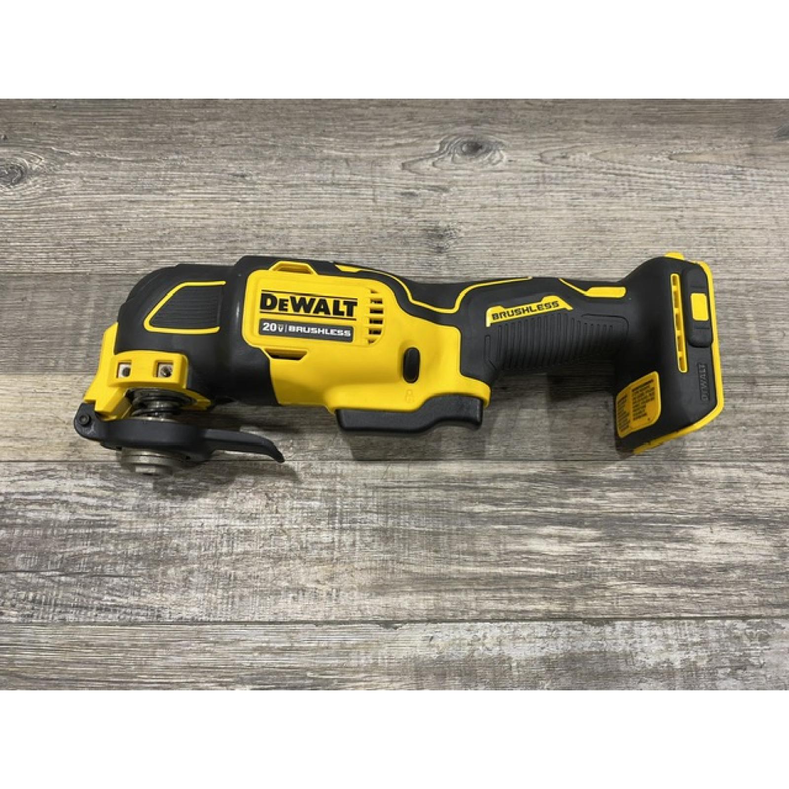 AS-IS DEWALT ATOMIC 20V MAX Cordless Brushless Oscillating Multi Tool Kit