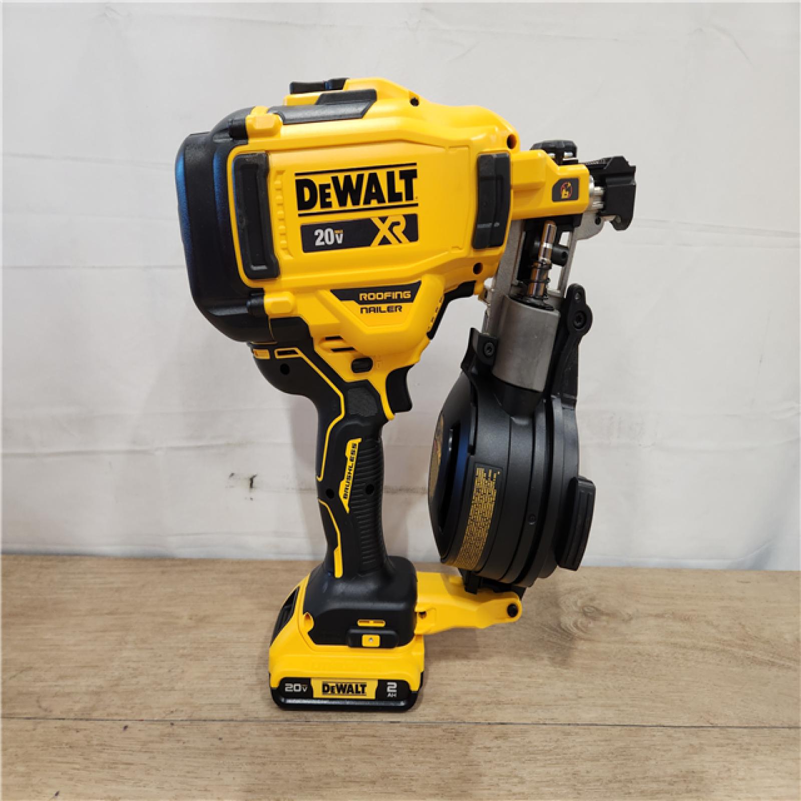 AS-IS- DEWALT 2007898 Roofing Nailer Cordless