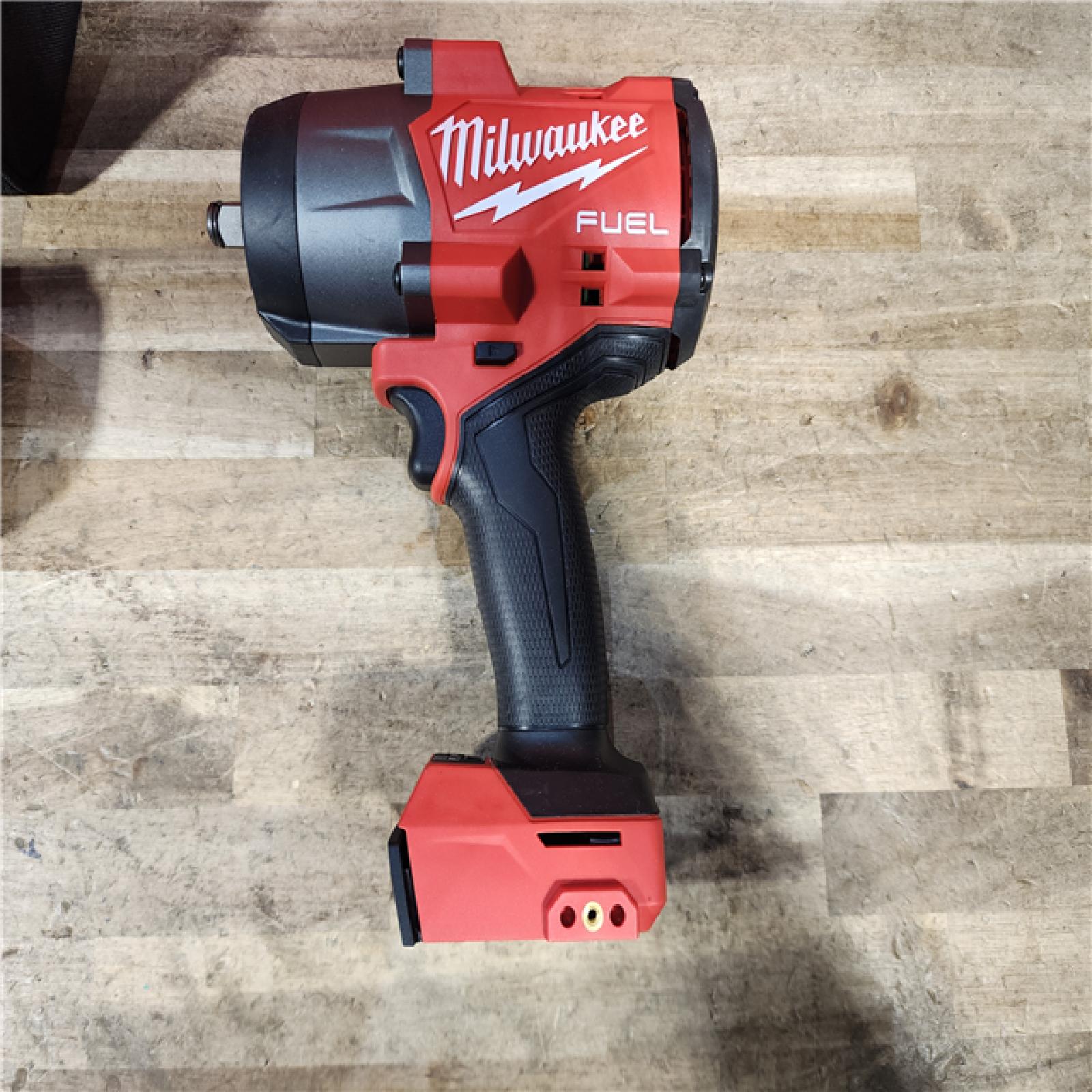 HOUSTON LOCATION - AS-IS Milwaukee FUEL 18V Lithium-Ion Brushless Cordless 1/2 in. Impact Wrench w/Friction Ring Kit