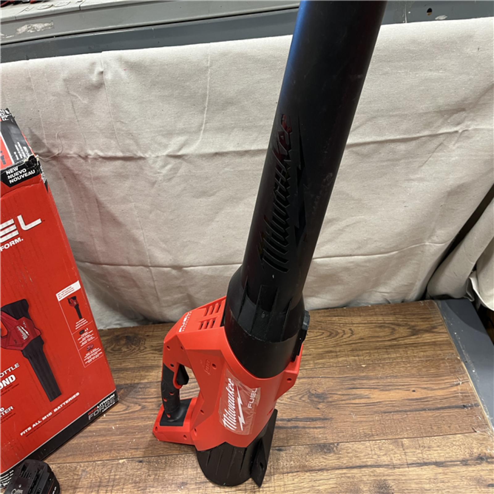AS-IS Milwaukee M18 FUEL 3017-21HD 120 Mph 500 CFM 18 V Battery Handheld Blower