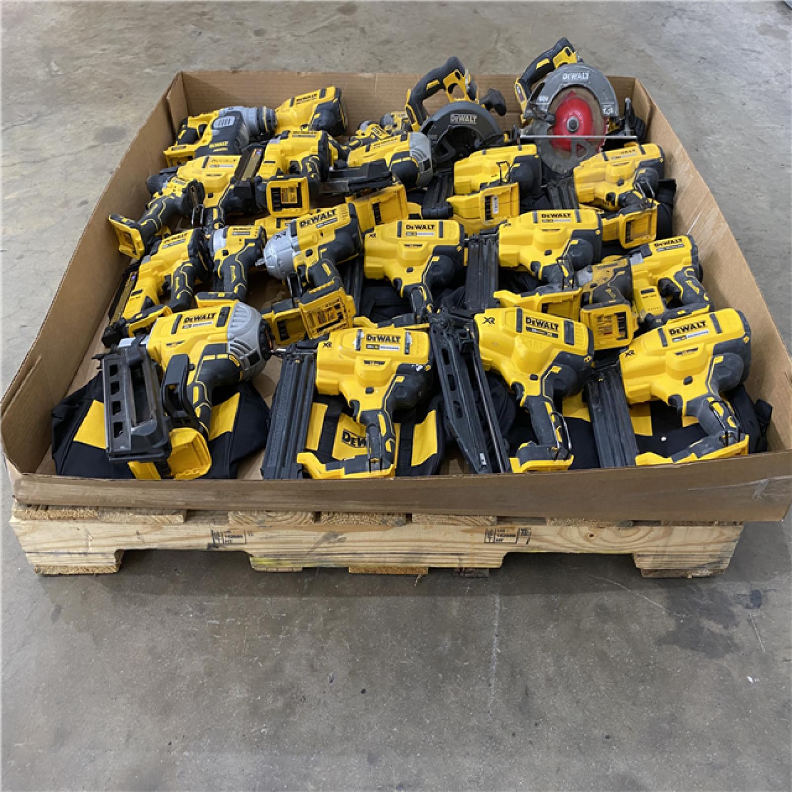 Houston Location AS IS - Tool Pallet