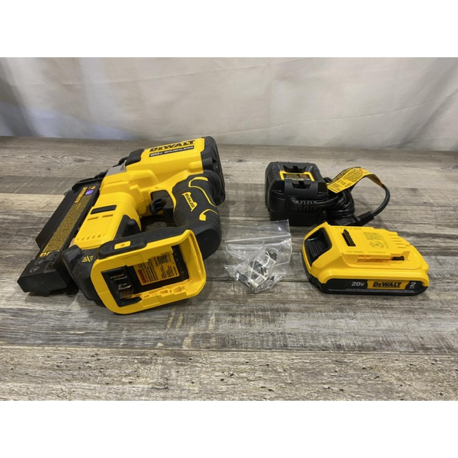 AS-IS DEWALT ATOMIC 20V MAX Lithium Ion Cordless 23 Gauge Pin Nailer Kit