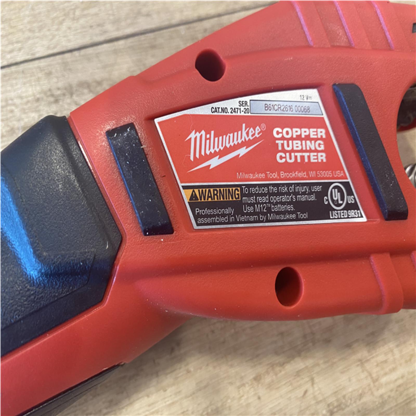 as-is Milwaukee 12V Lithium-Ion Cordless Copper Tubing Cutter (Tool-Only)