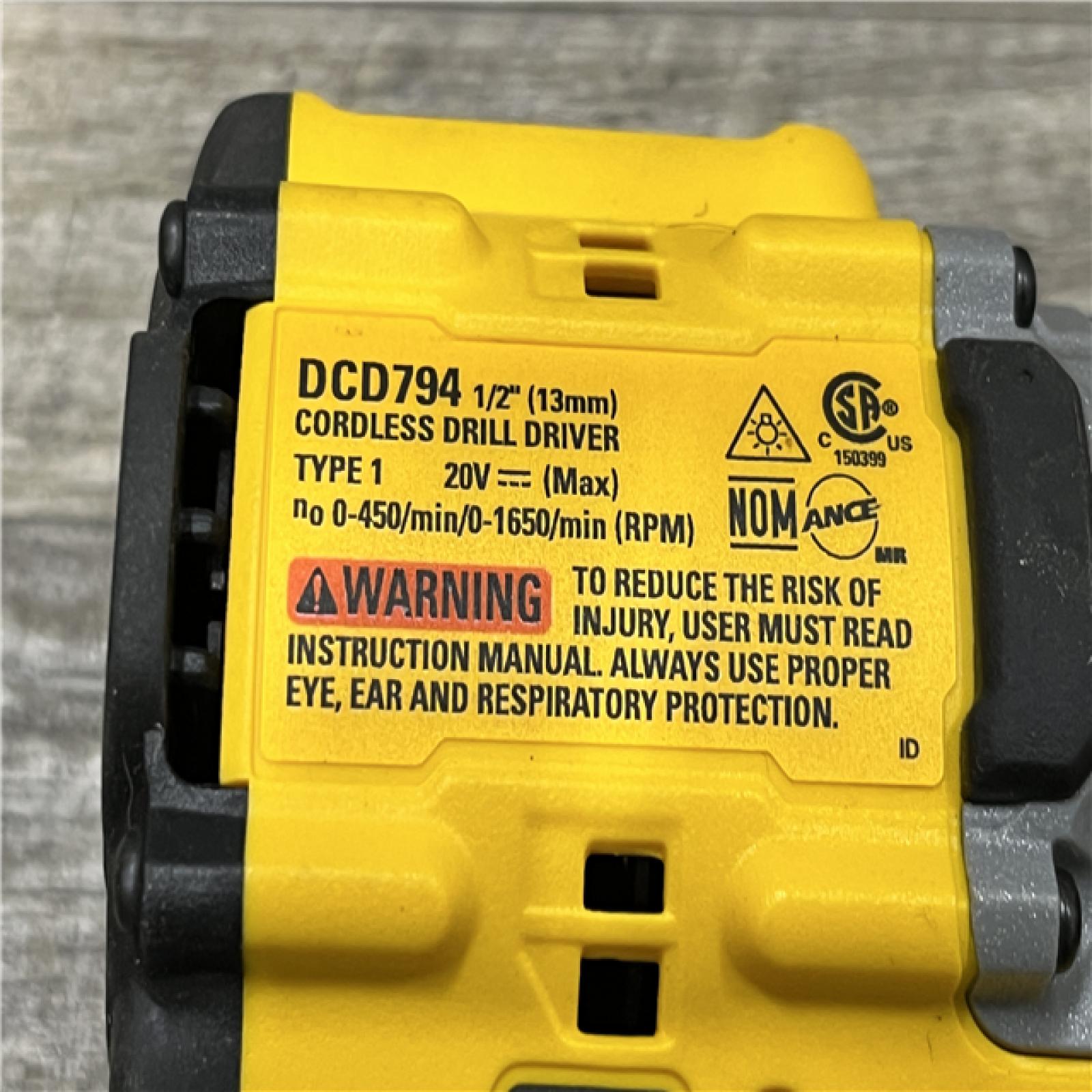 AS-IS DEWALT Atomic 20V Lithium-Ion Cordless Compact 1/2 in. Drill/Driver Kit