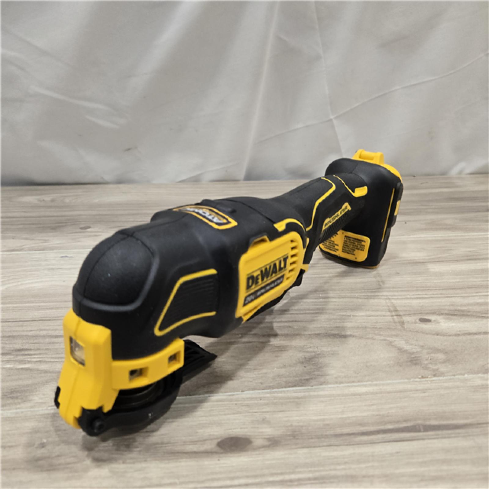 AS-IS DEWALT ATOMIC 20V MAX Cordless Oscillating Multi Tool (Tool Only)