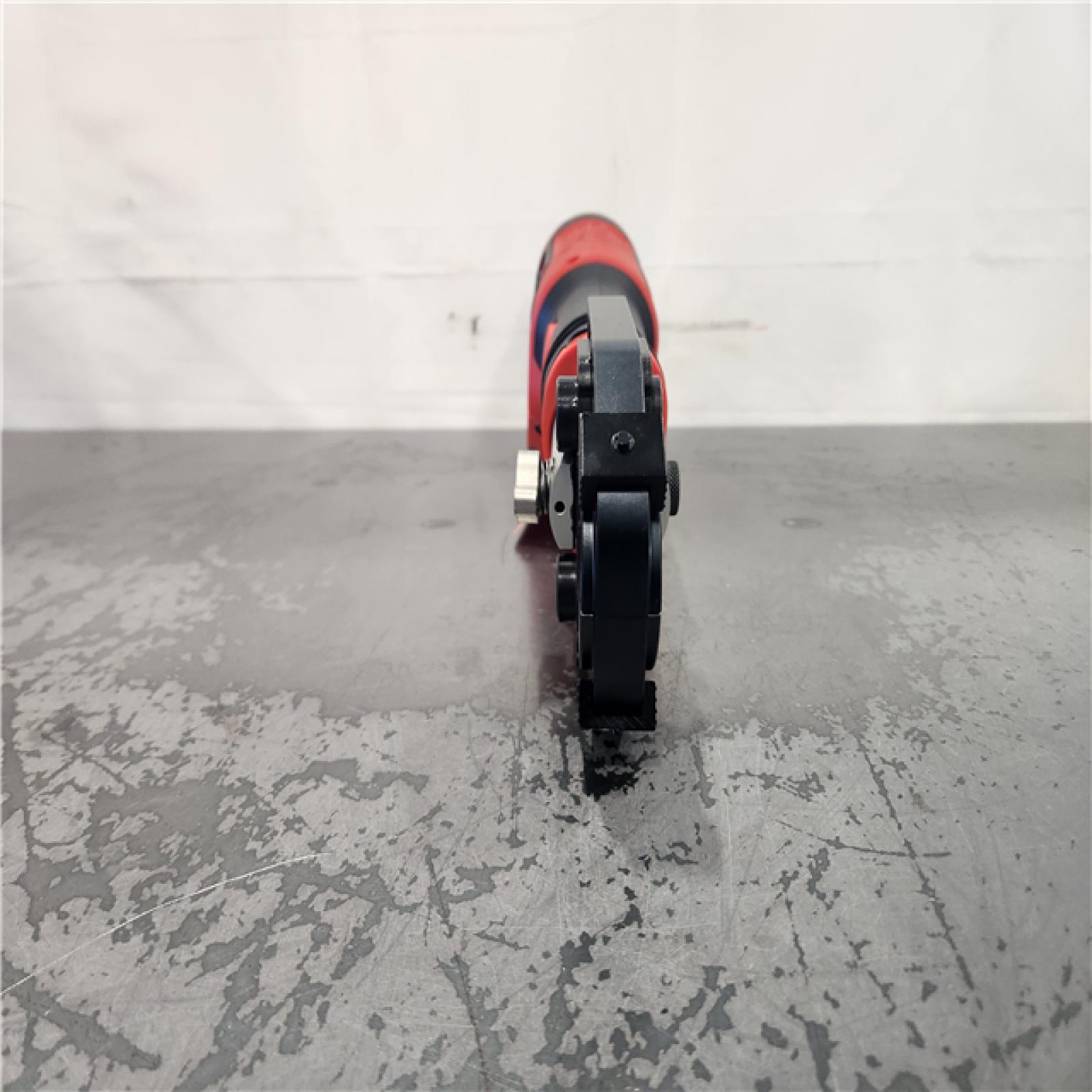 M18 18V Lithium-Ion Cordless FORCE LOGIC 600 MCM Al Crimper with 750 MCM Expanded Jaw