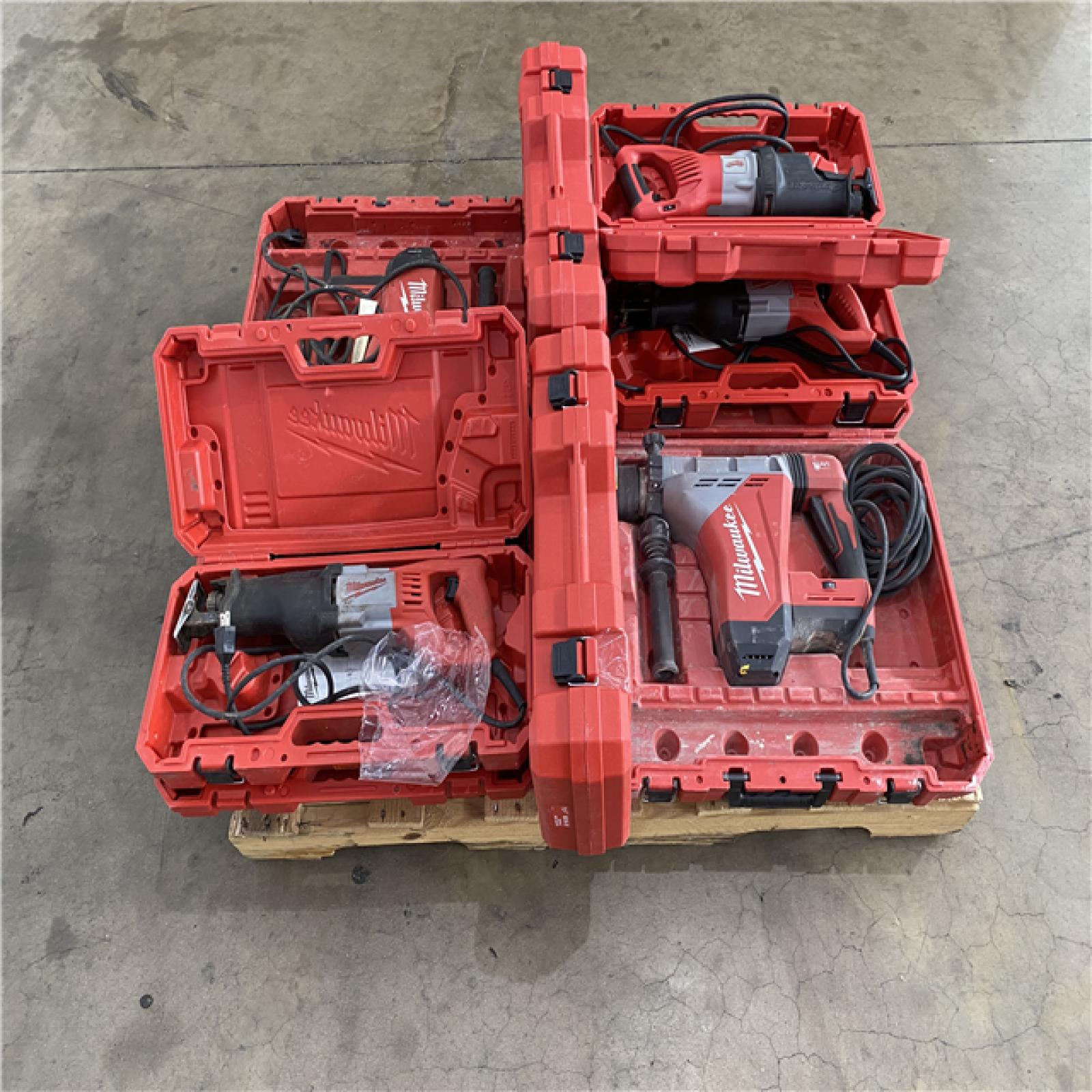 Houston Location AS IS - Tool Pallet